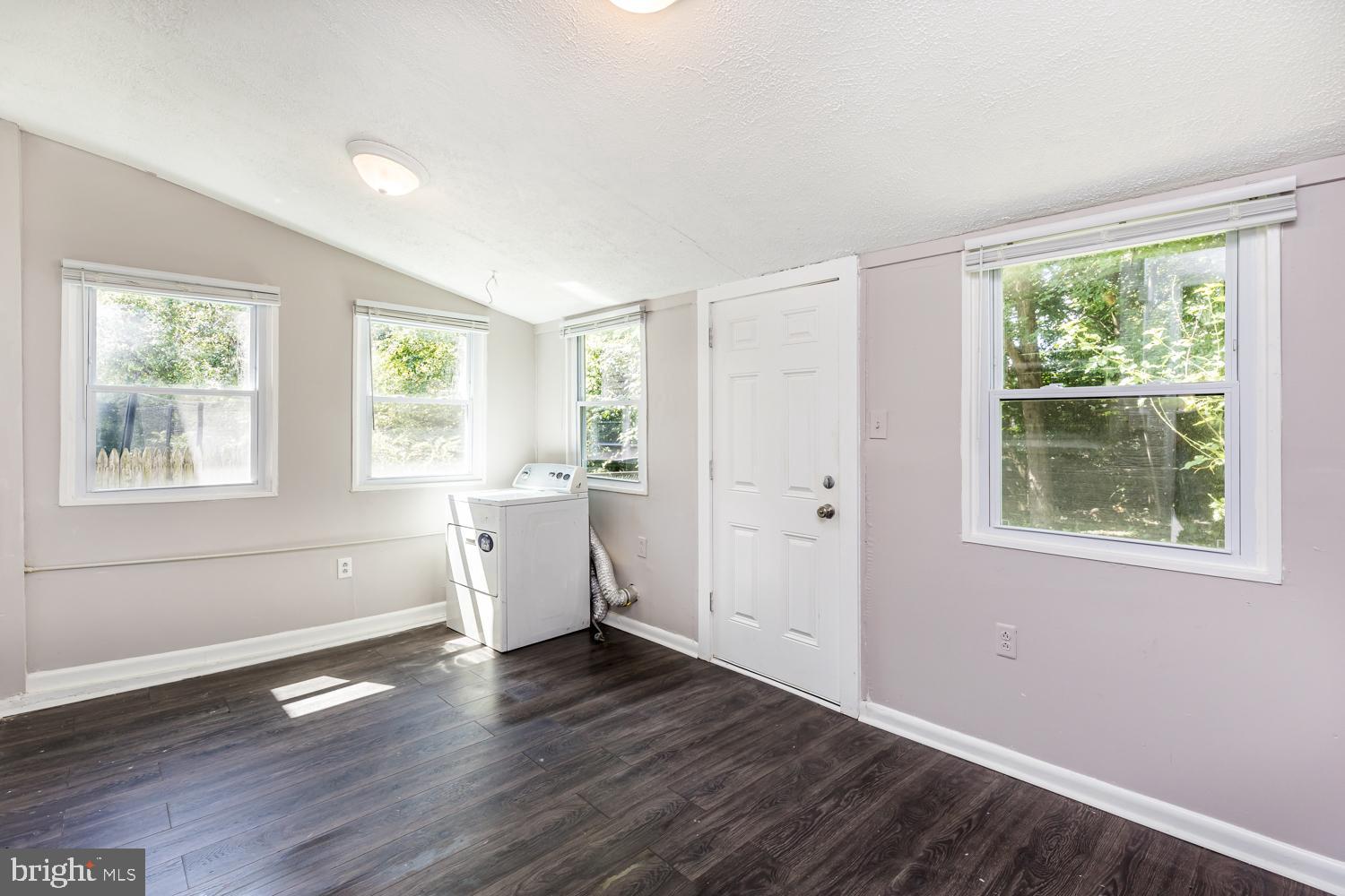 RIVERVIEW - Residential