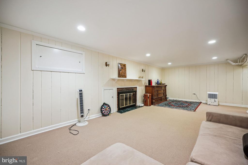 listing image 44
