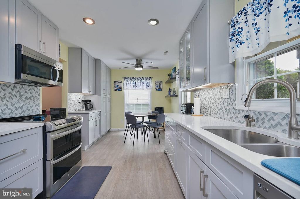 Photo of 2312 Nees Lane, SILVER SPRING, MD 20905 (MLS # MDMC2203204)