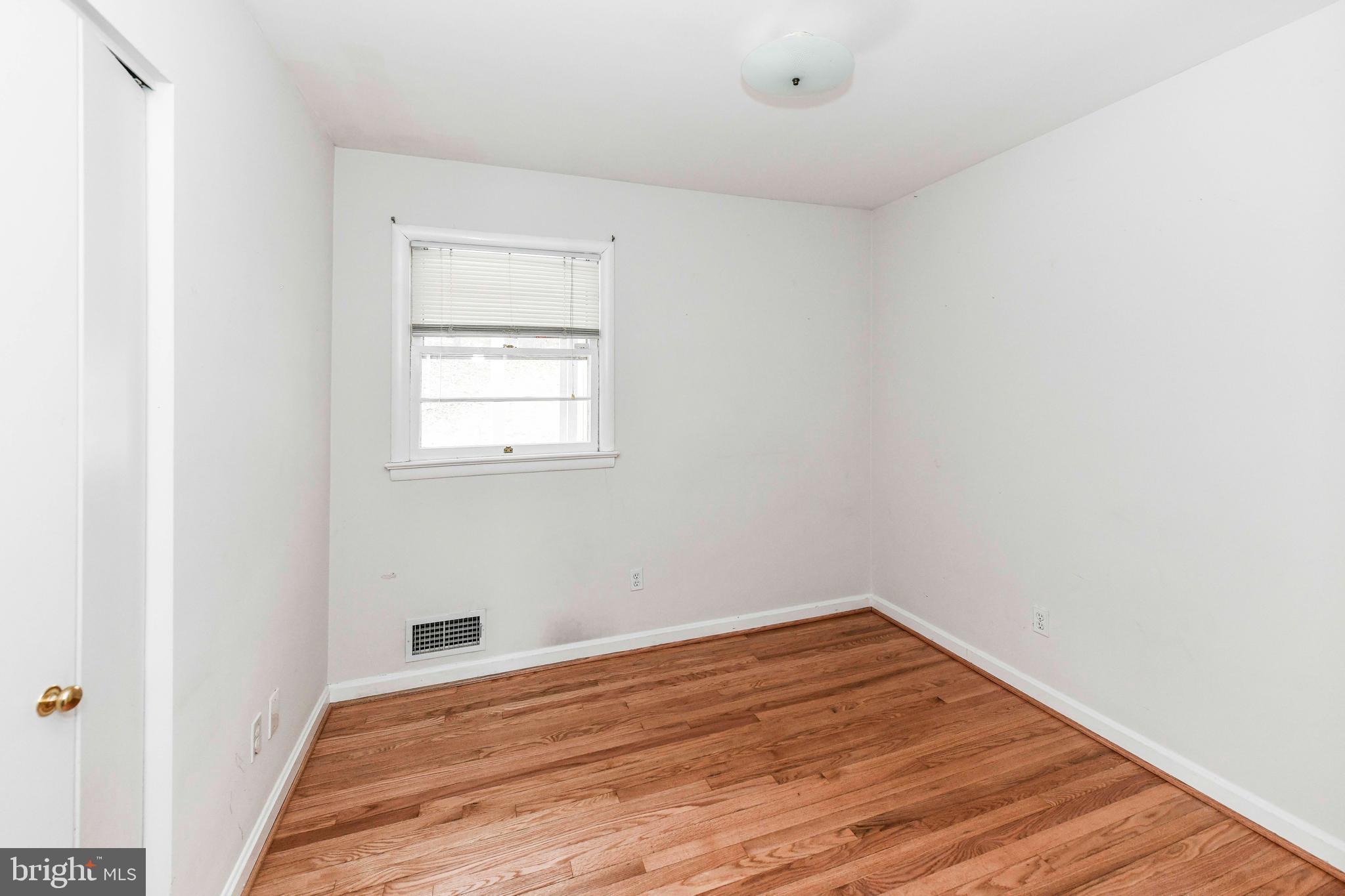 WESTWOOD PARK - Residential Lease