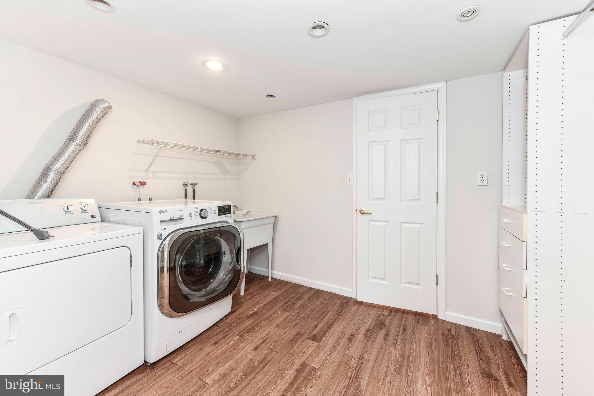 WESTWOOD PARK - Residential Lease