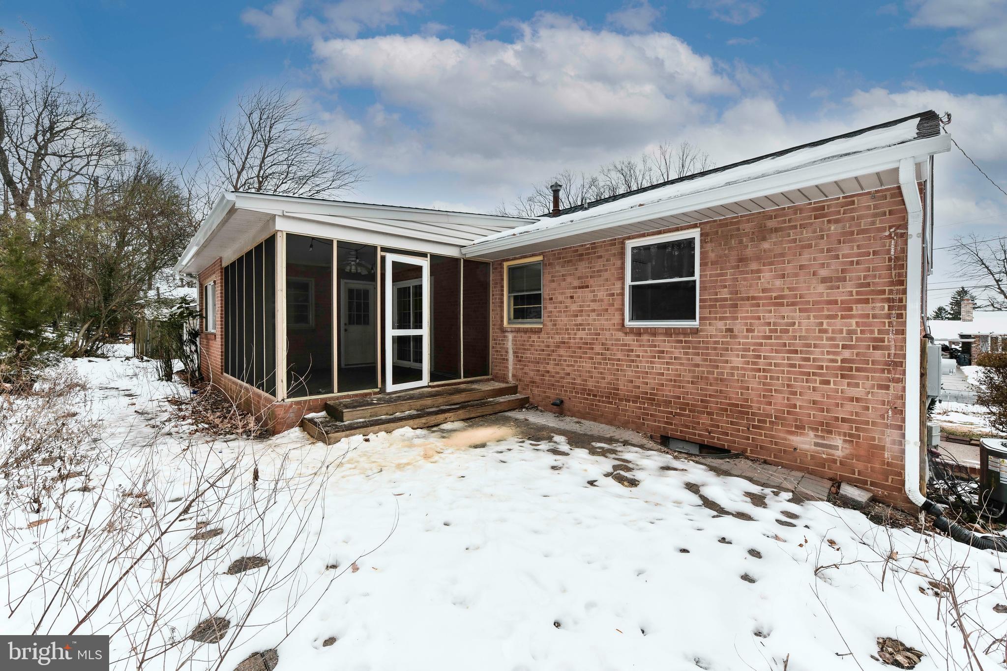 WESTWOOD PARK - Residential Lease