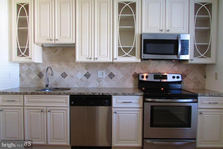 CARDINAL GLEN - Residential Lease