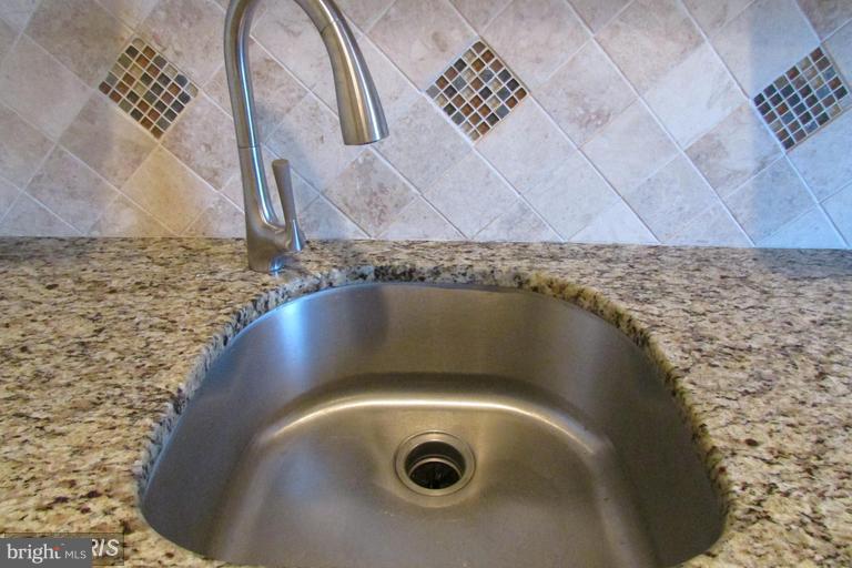 CARDINAL GLEN - Residential Lease