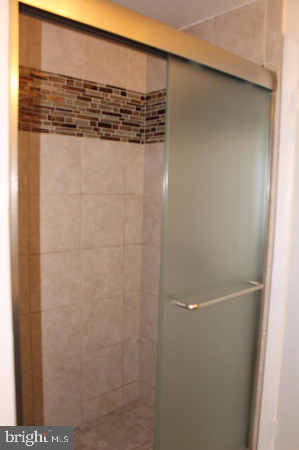 CARDINAL GLEN - Residential Lease