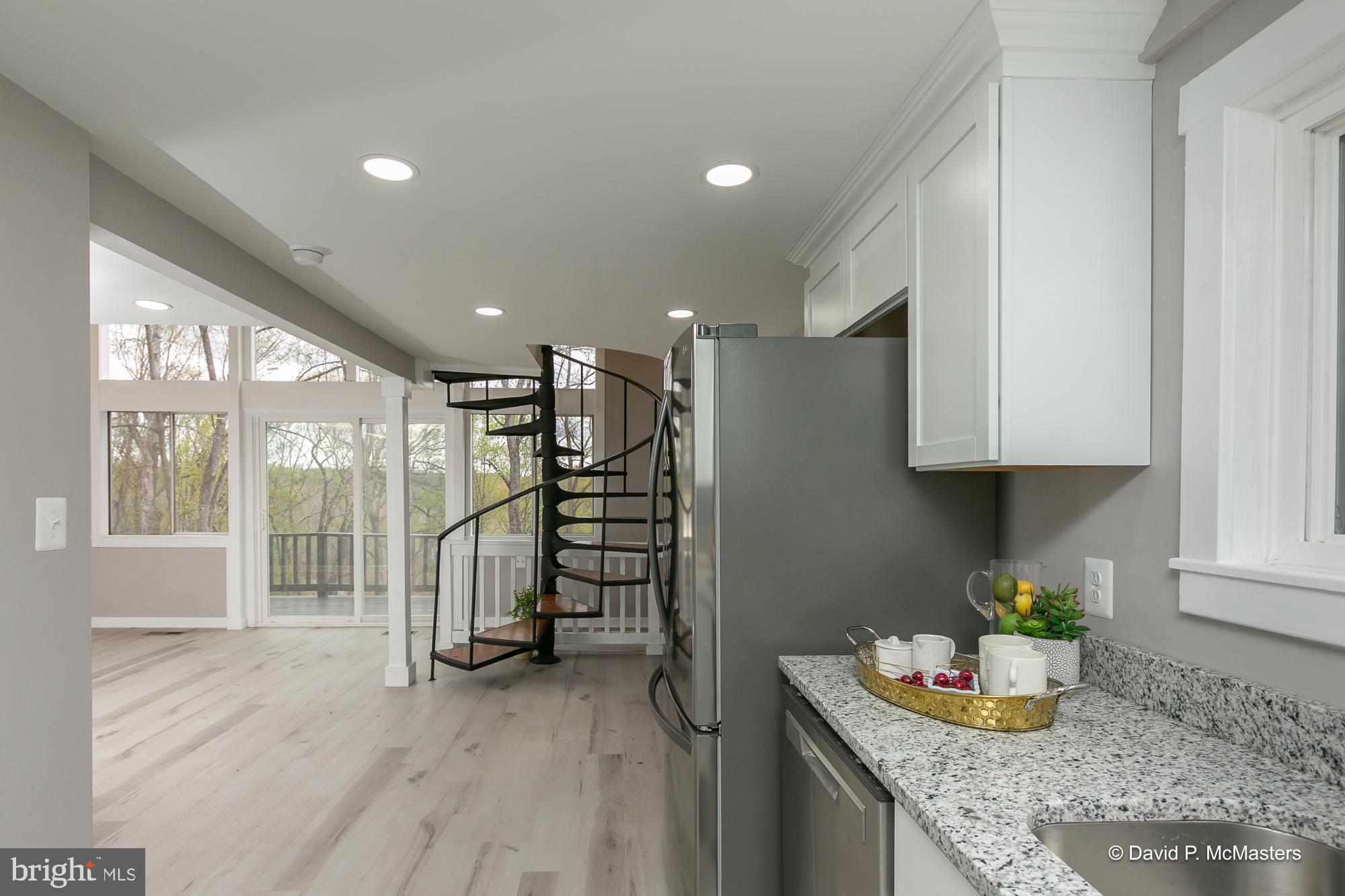 KEYES FERRY ACRES - Residential