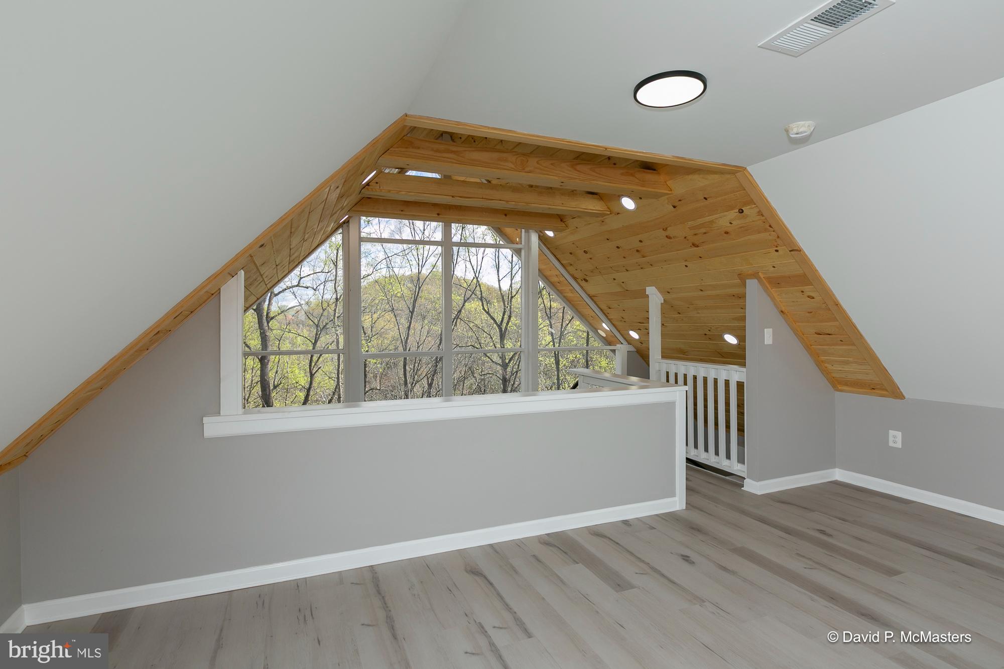 KEYES FERRY ACRES - Residential