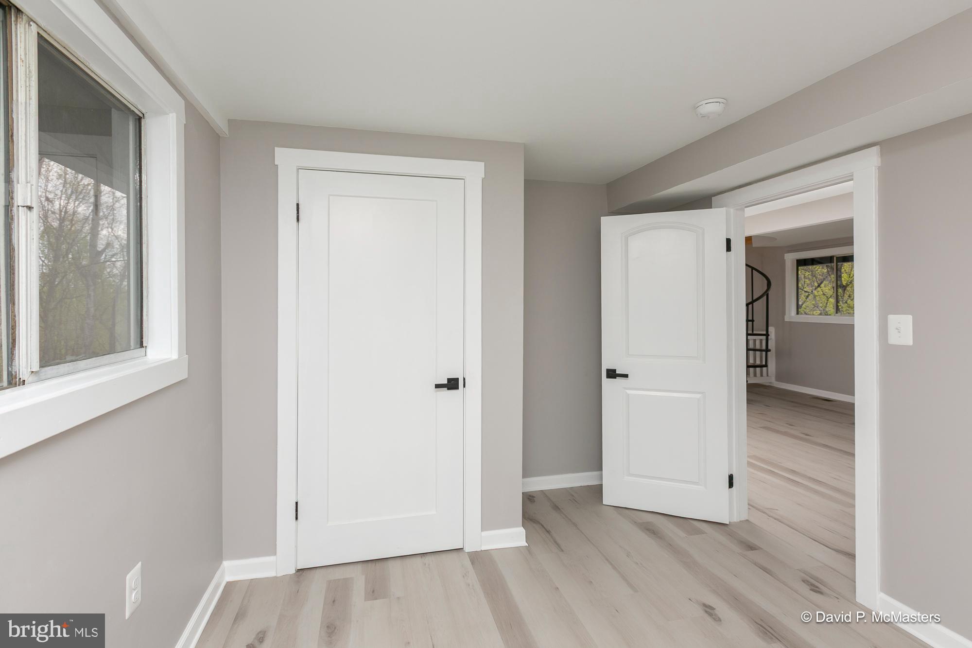 KEYES FERRY ACRES - Residential