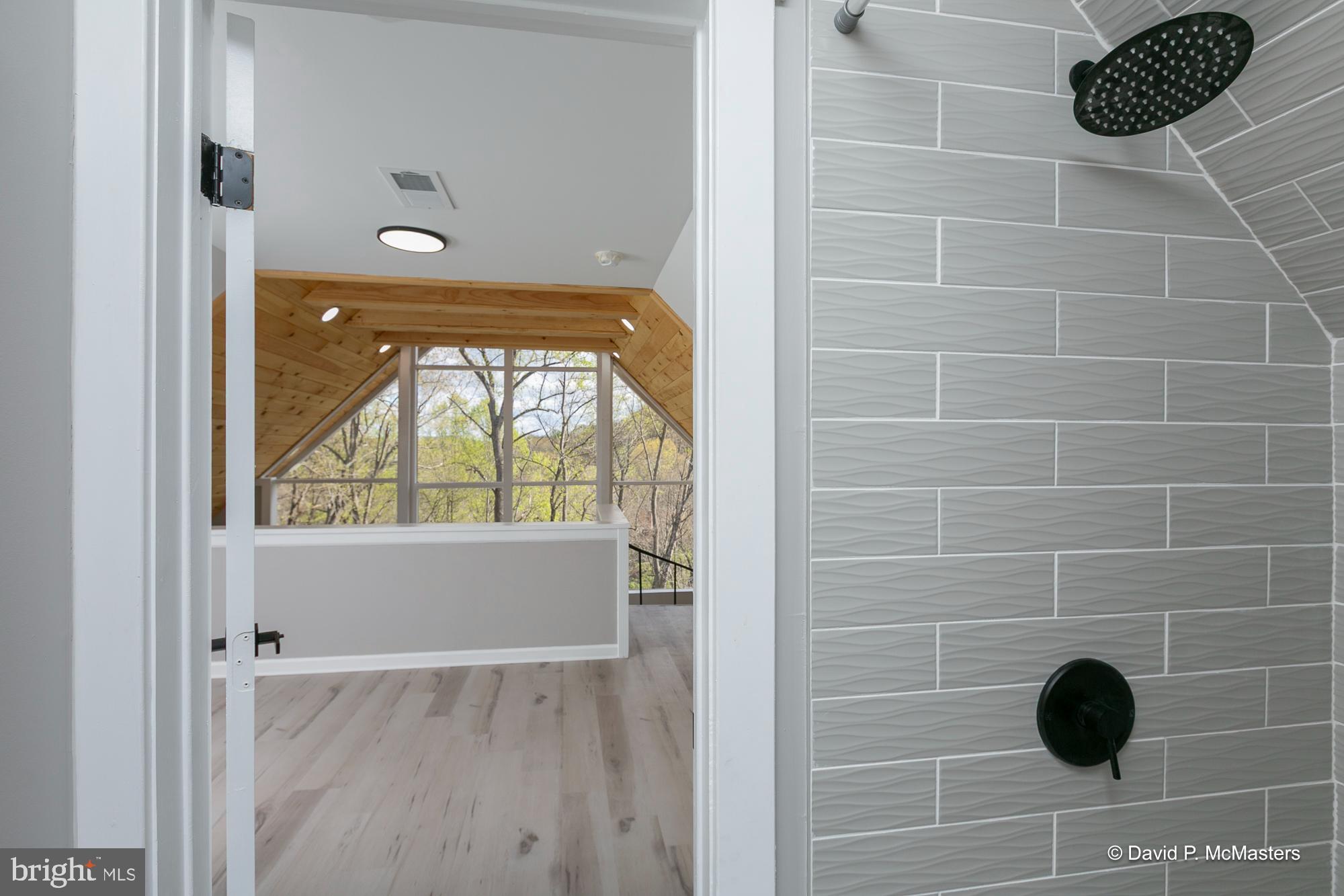 KEYES FERRY ACRES - Residential