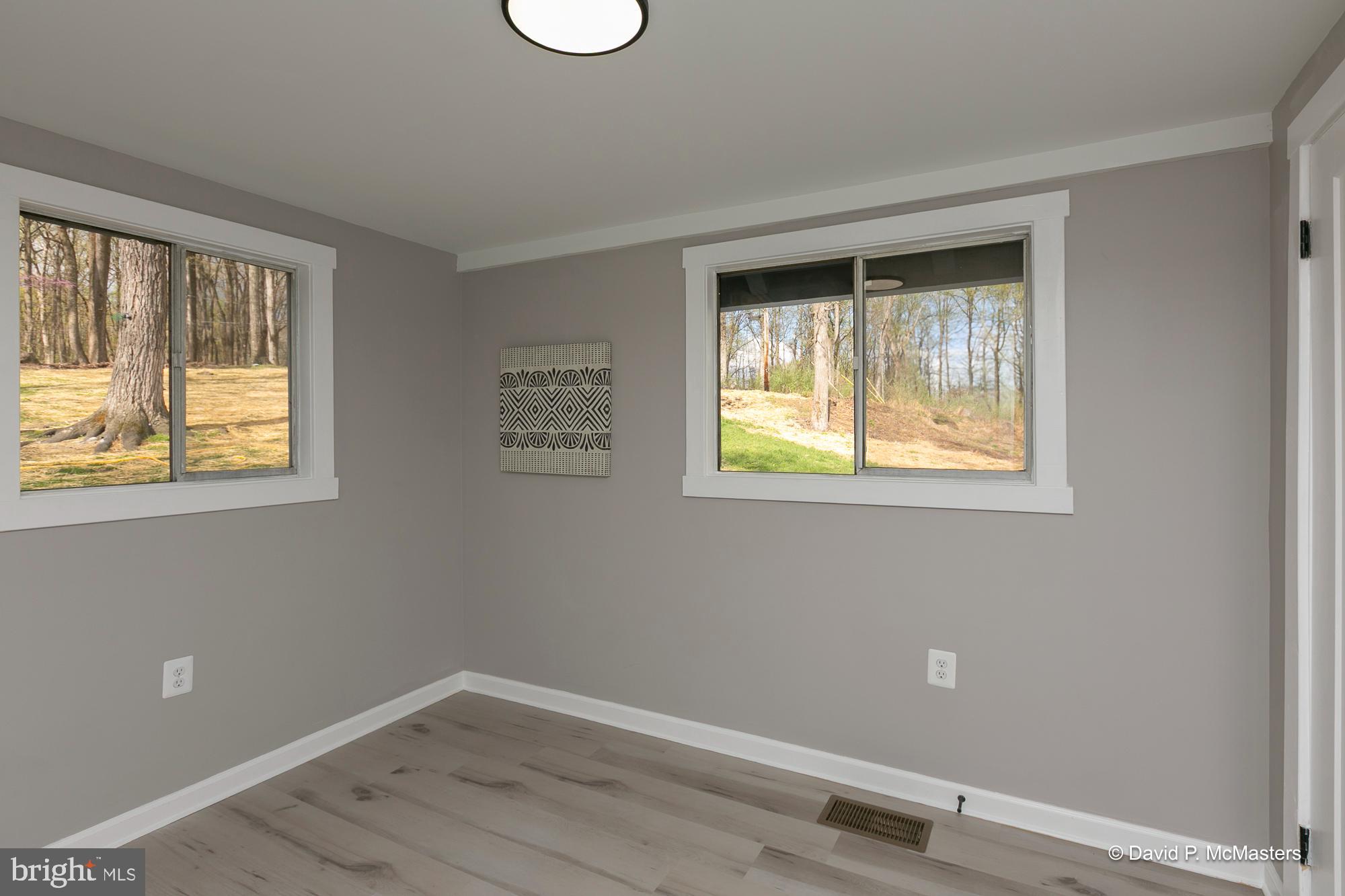 KEYES FERRY ACRES - Residential