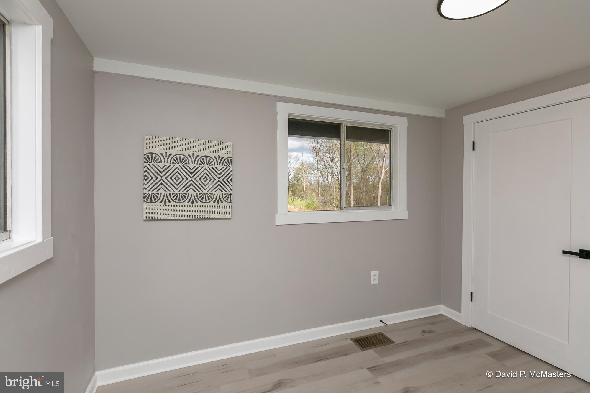 KEYES FERRY ACRES - Residential