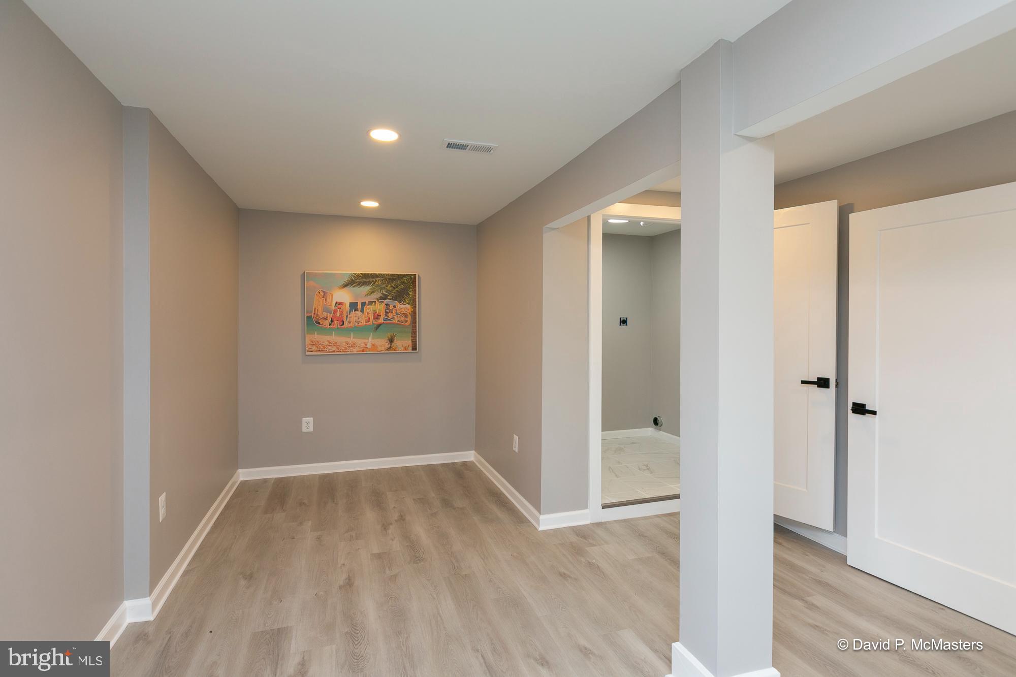 KEYES FERRY ACRES - Residential