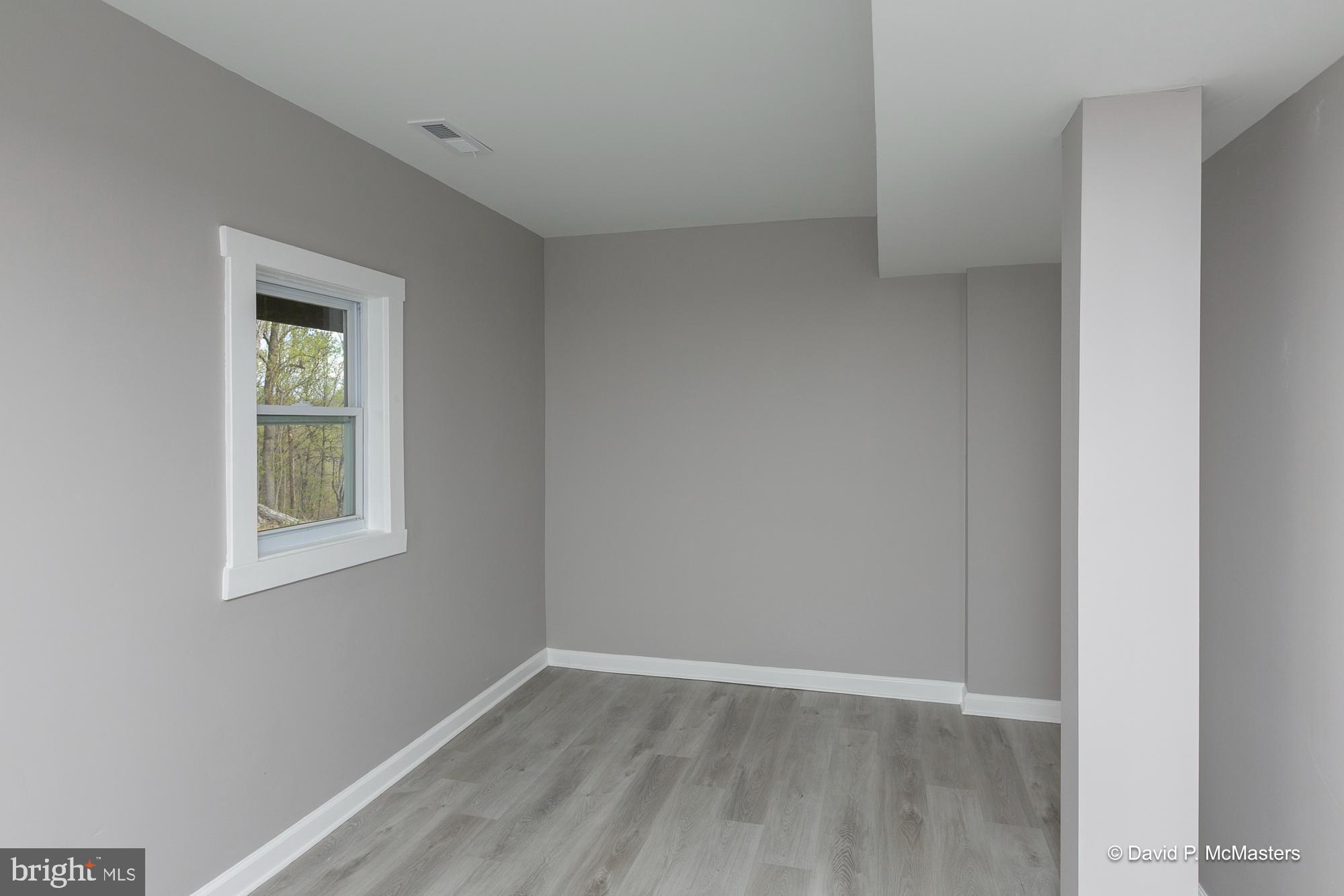 KEYES FERRY ACRES - Residential