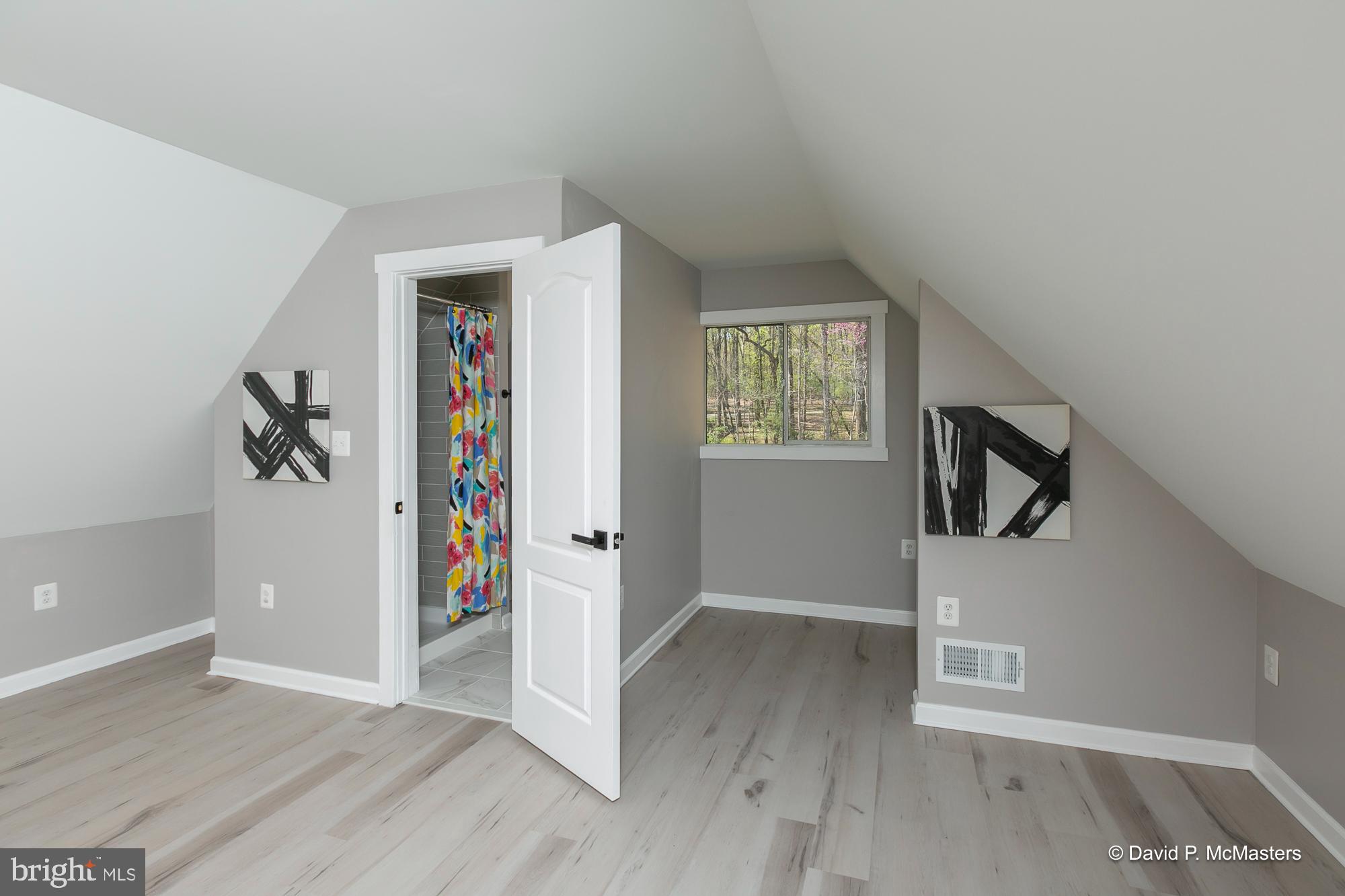 KEYES FERRY ACRES - Residential