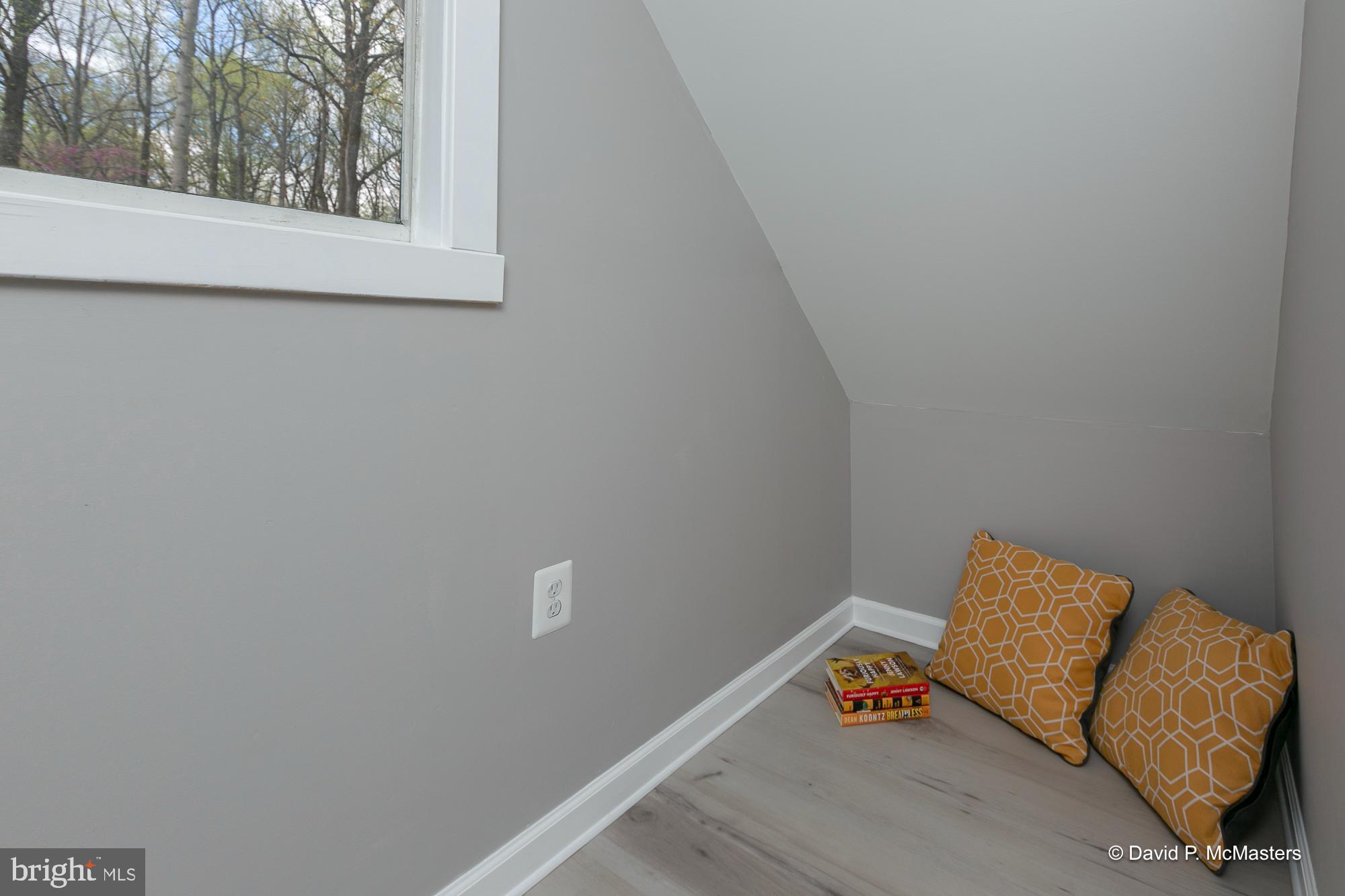 KEYES FERRY ACRES - Residential