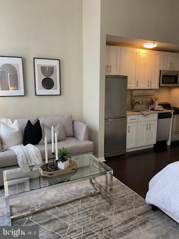 RITTENHOUSE SQUARE - Residential Lease