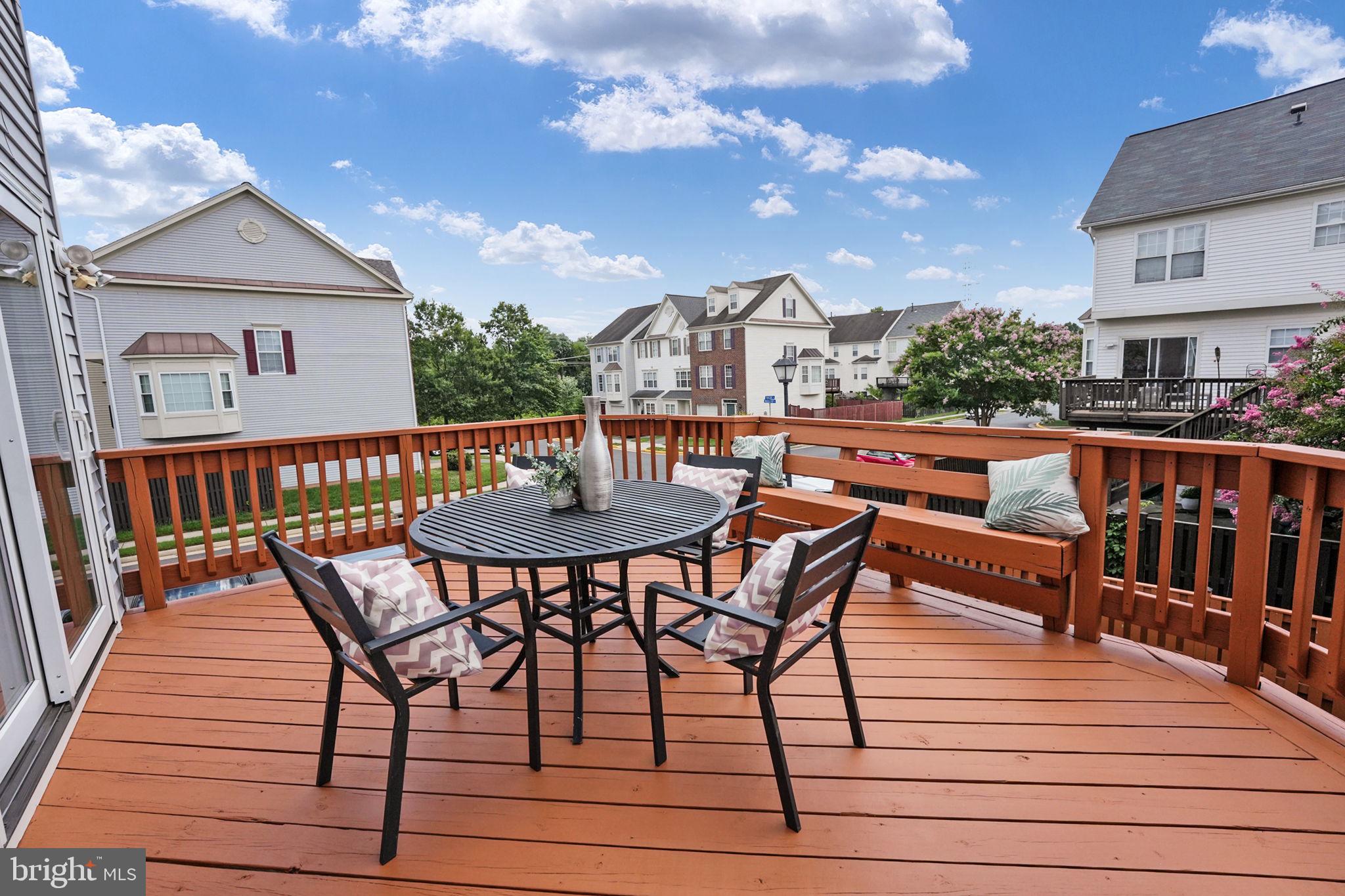 TRAILSIDE - Residential