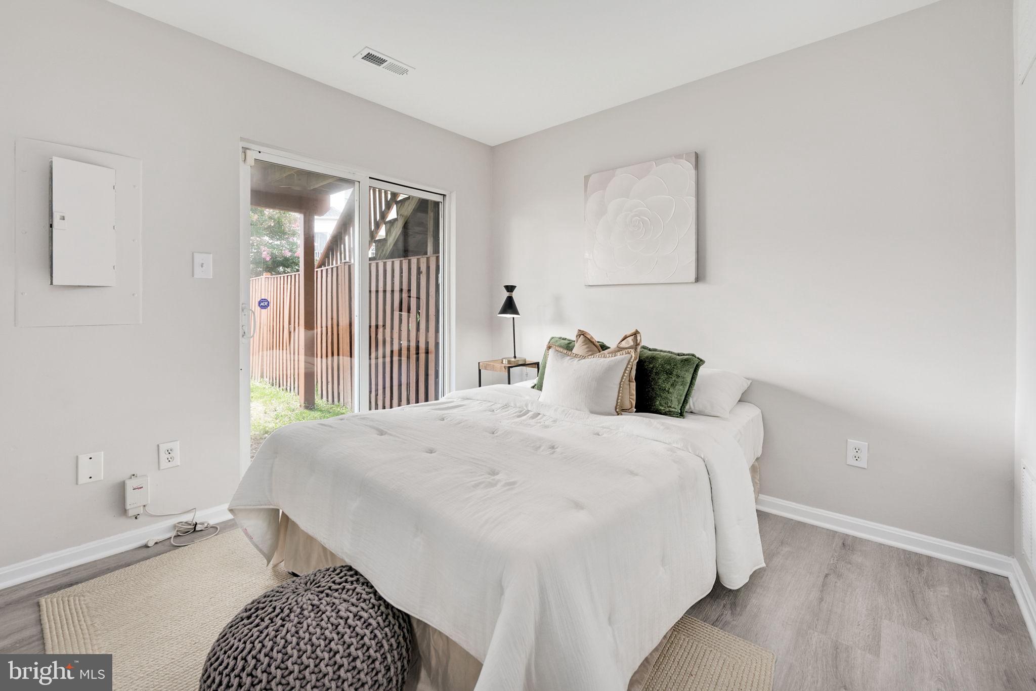 TRAILSIDE - Residential