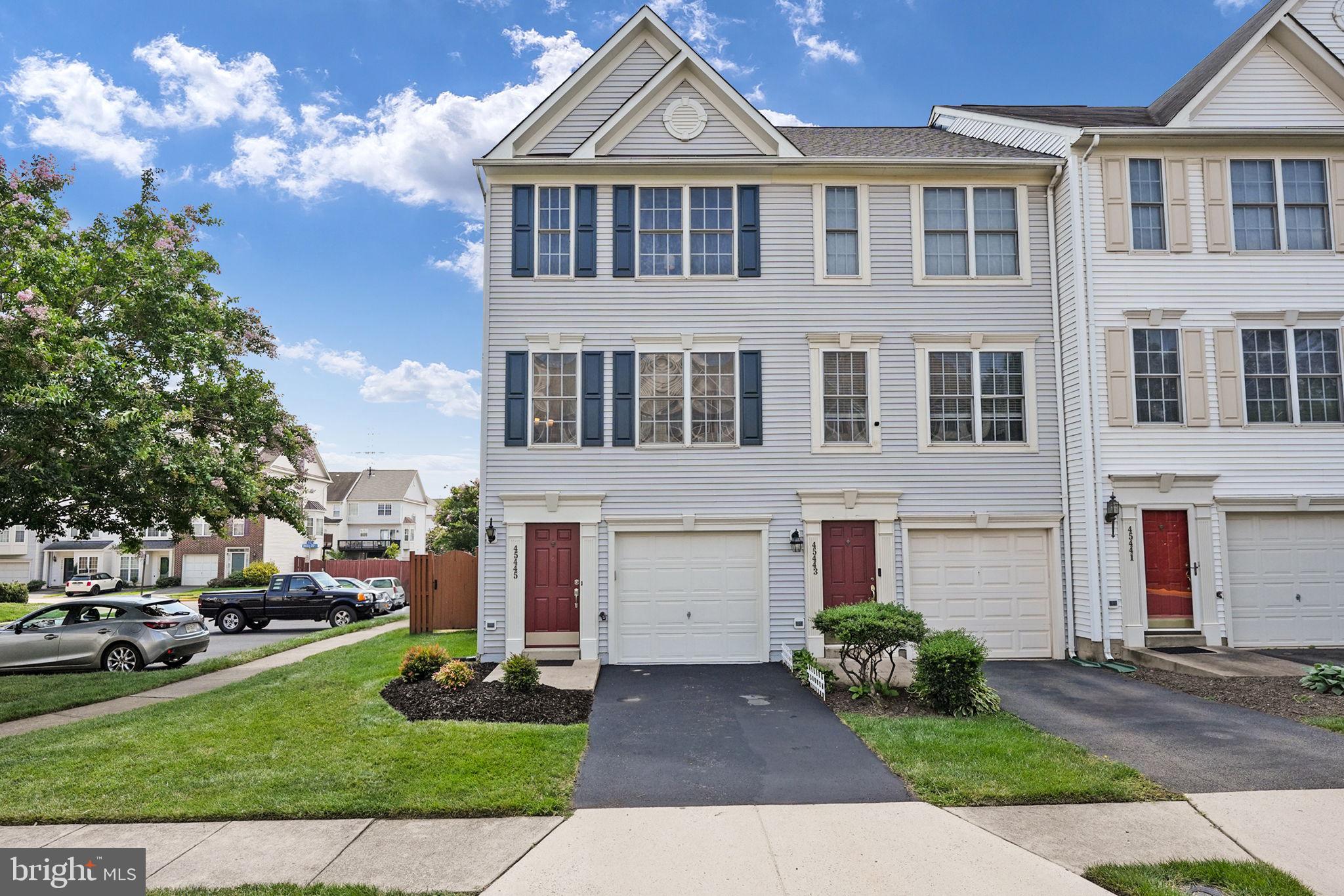 TRAILSIDE - Residential