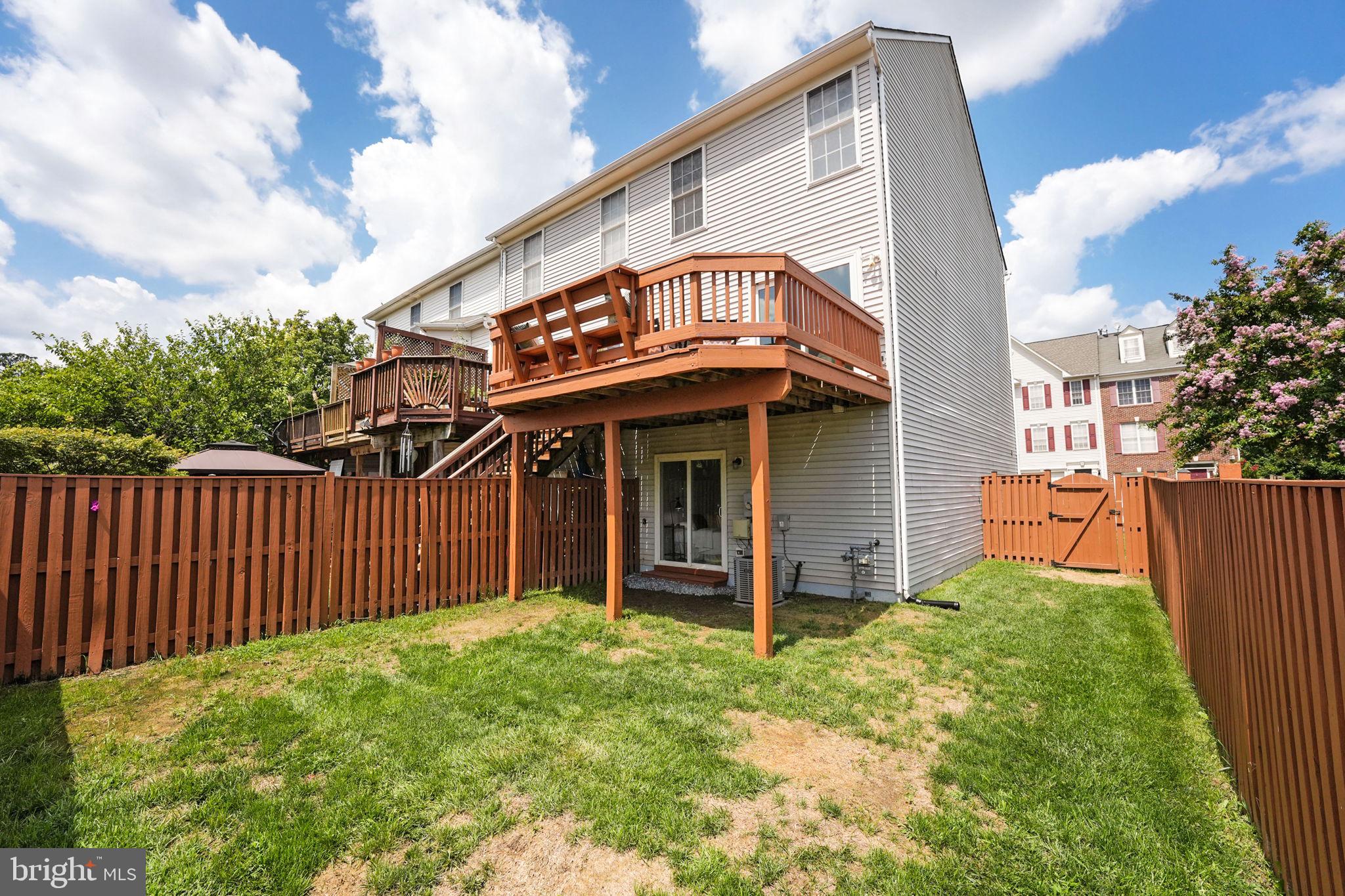 TRAILSIDE - Residential