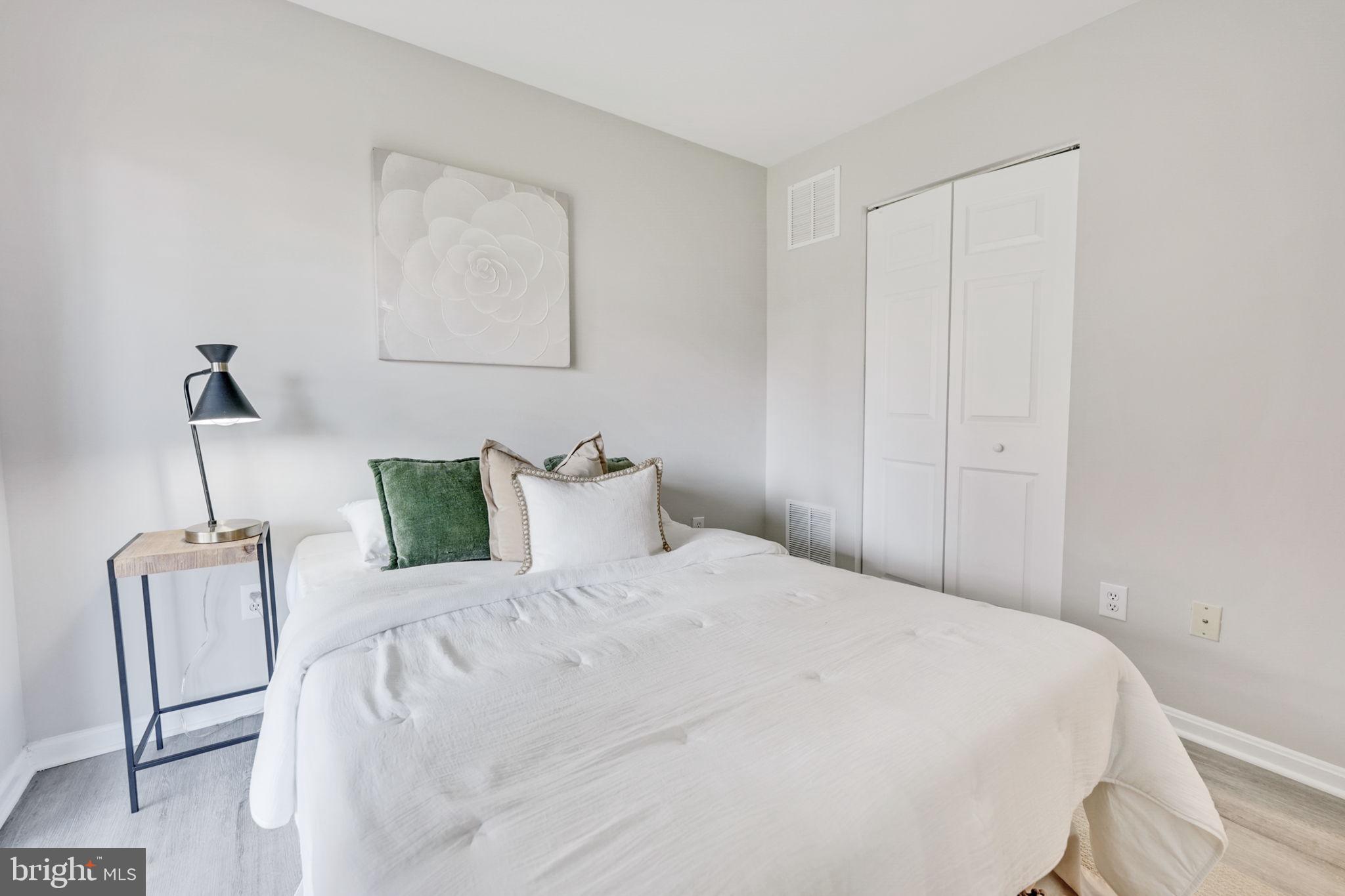 TRAILSIDE - Residential