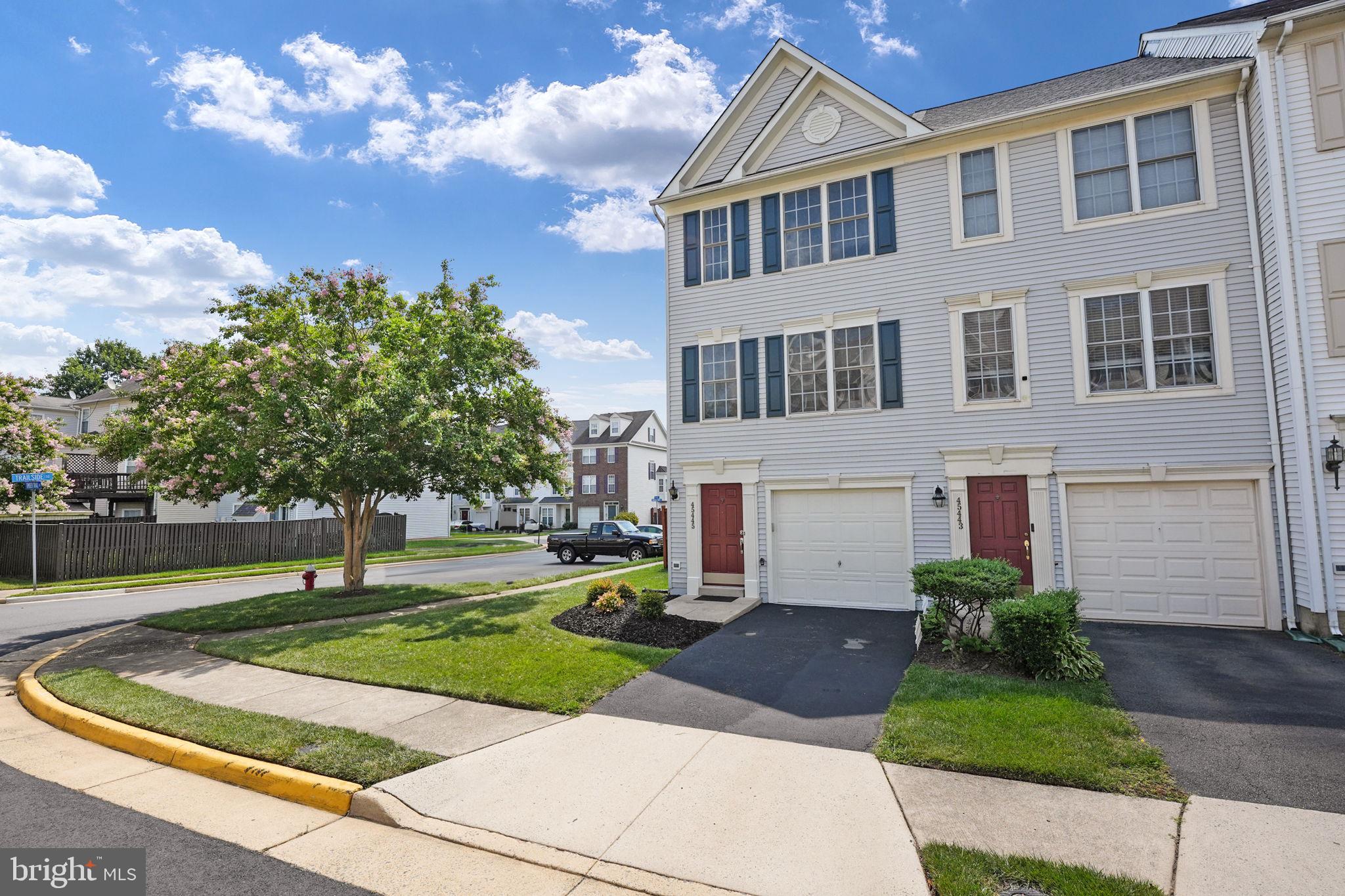 TRAILSIDE - Residential