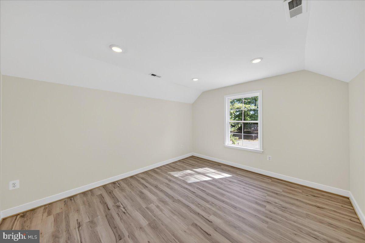COVENANT COVE - Residential