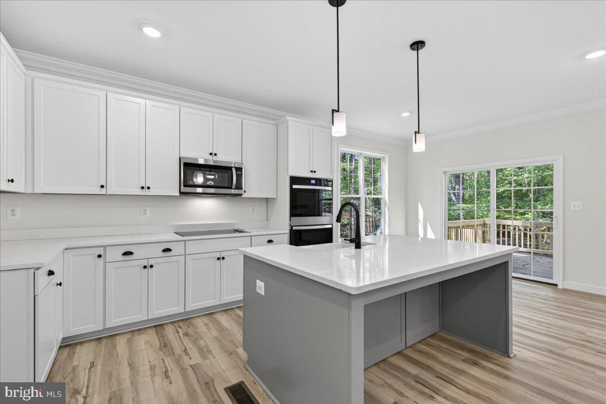 COVENANT COVE - Residential