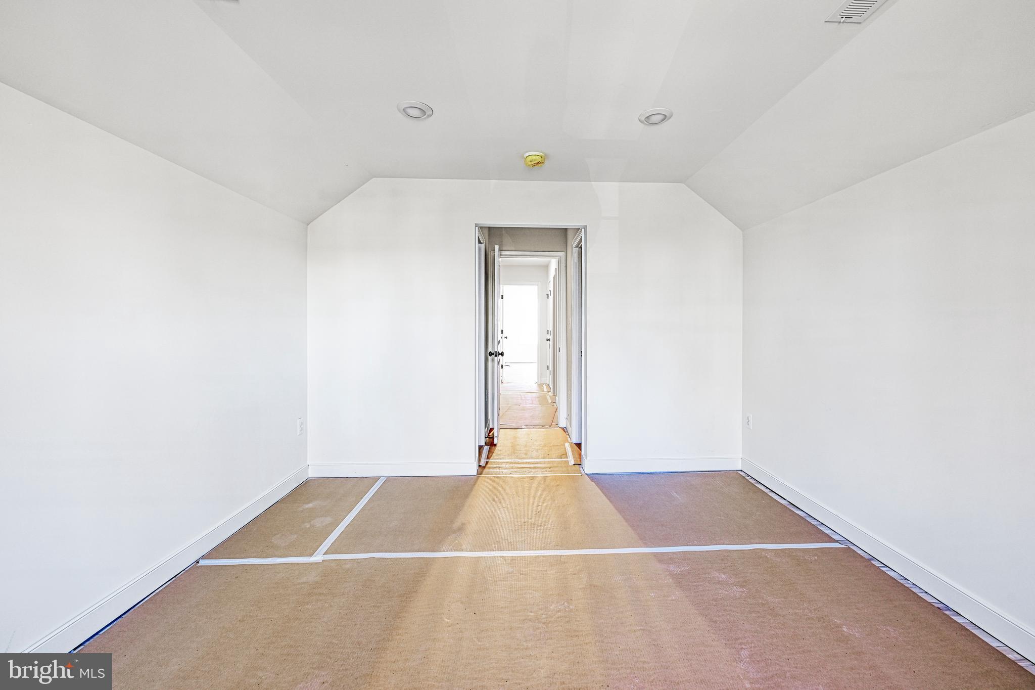 COVENANT COVE - Residential