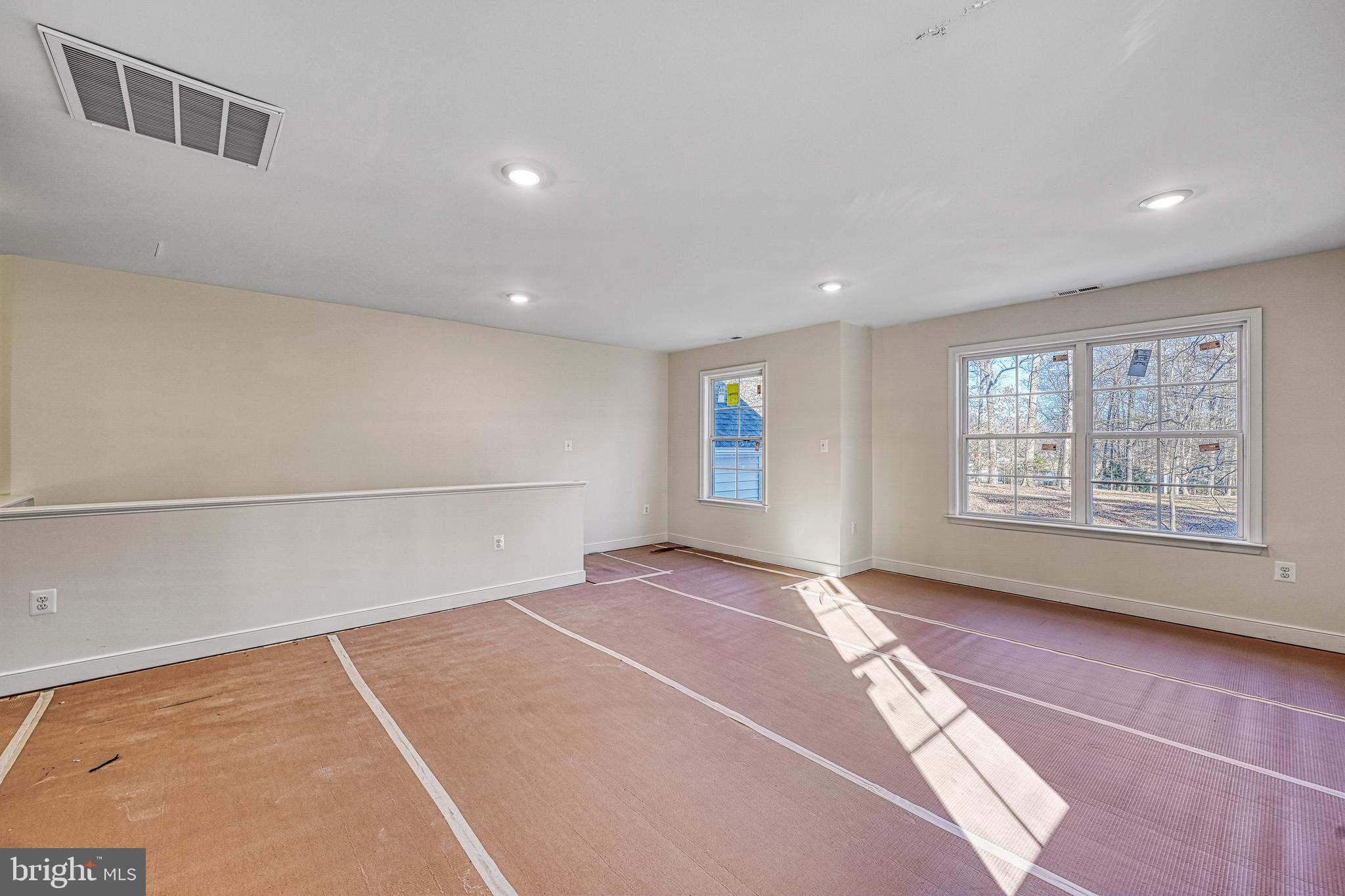 COVENANT COVE - Residential