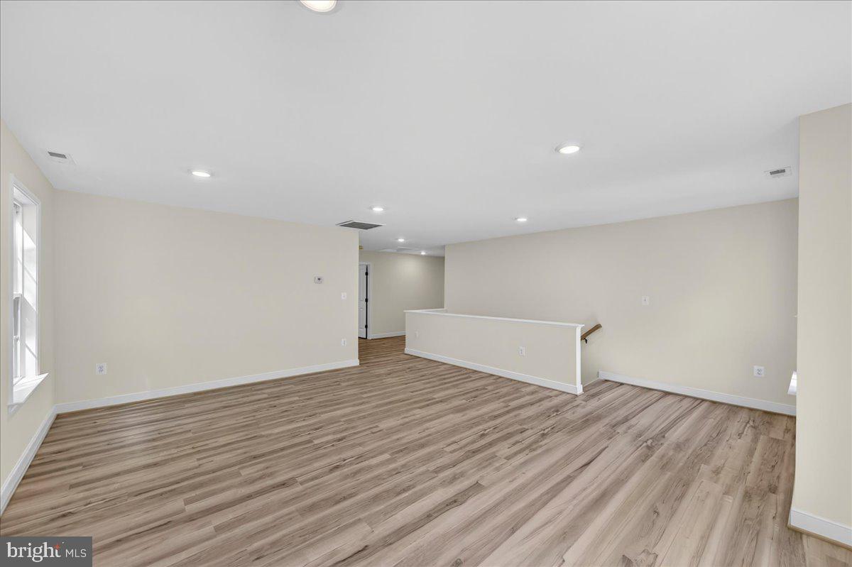 COVENANT COVE - Residential