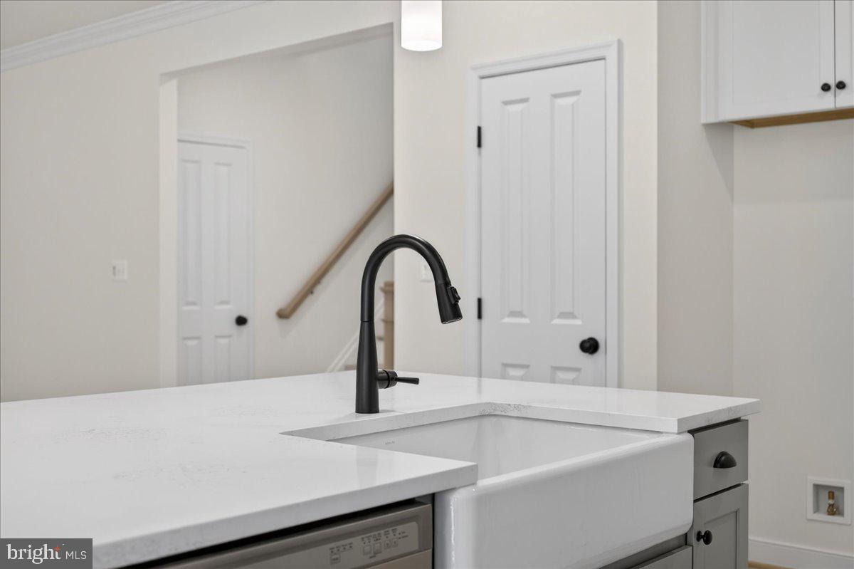 COVENANT COVE - Residential