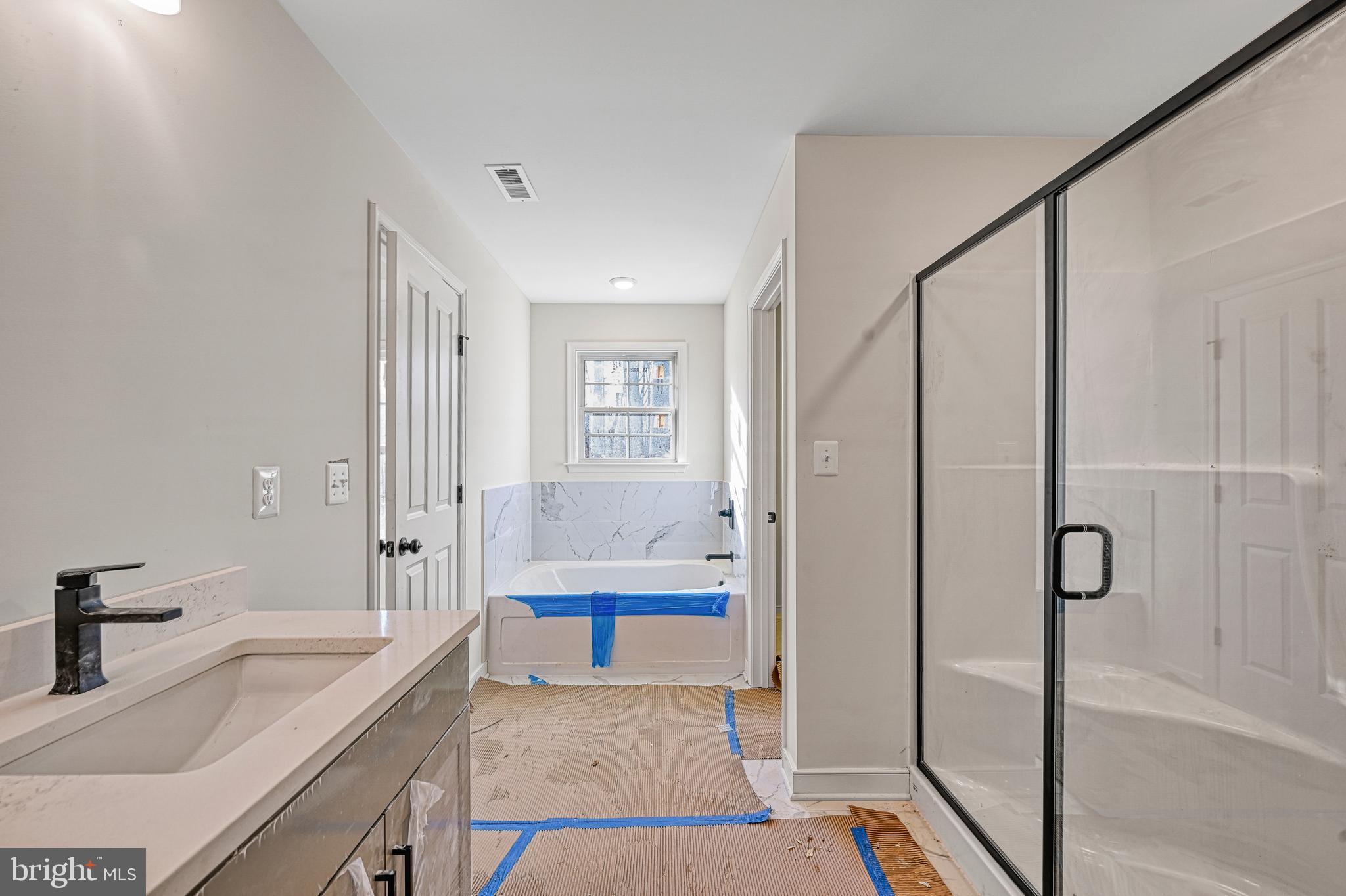 COVENANT COVE - Residential