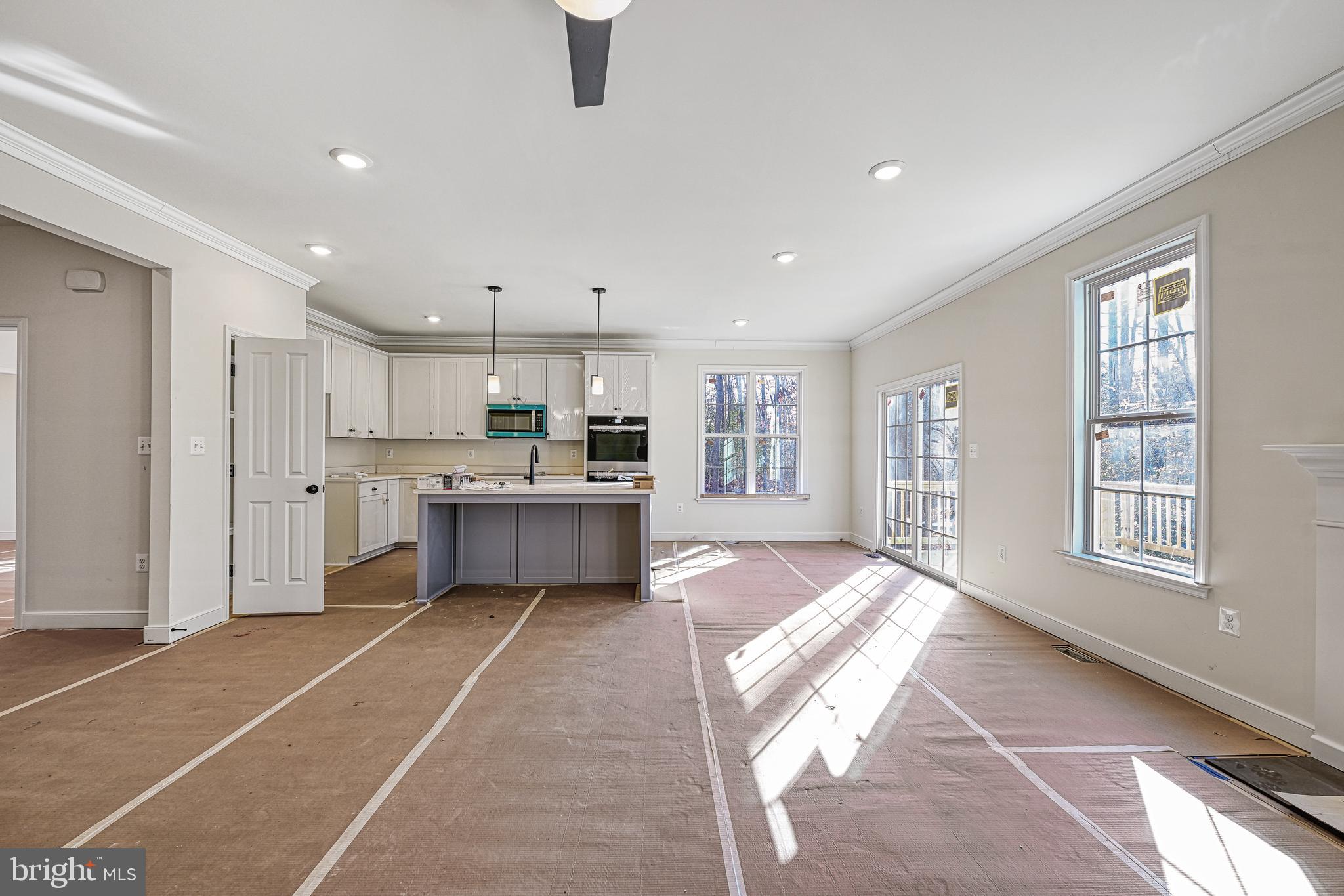 COVENANT COVE - Residential