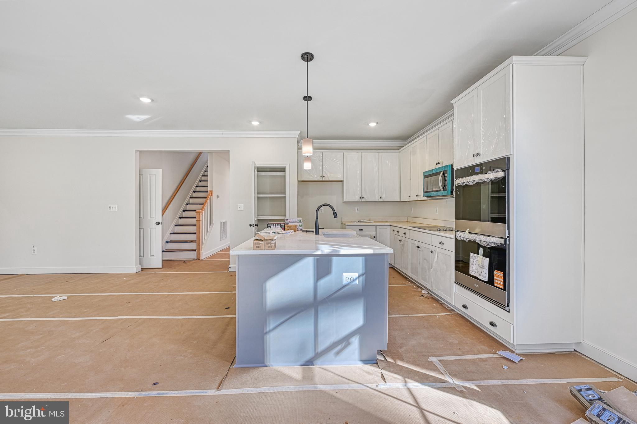 COVENANT COVE - Residential