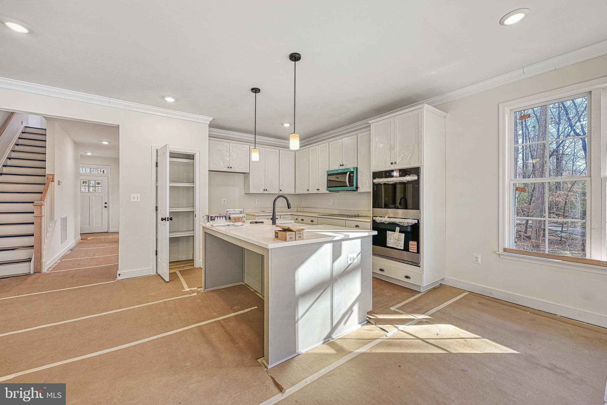 COVENANT COVE - Residential