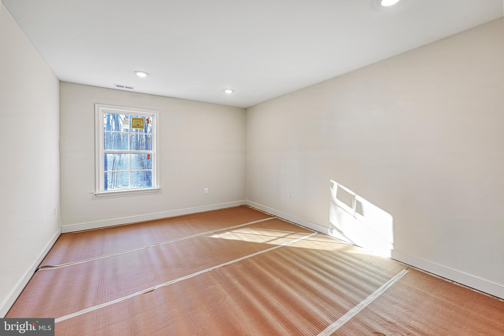 COVENANT COVE - Residential