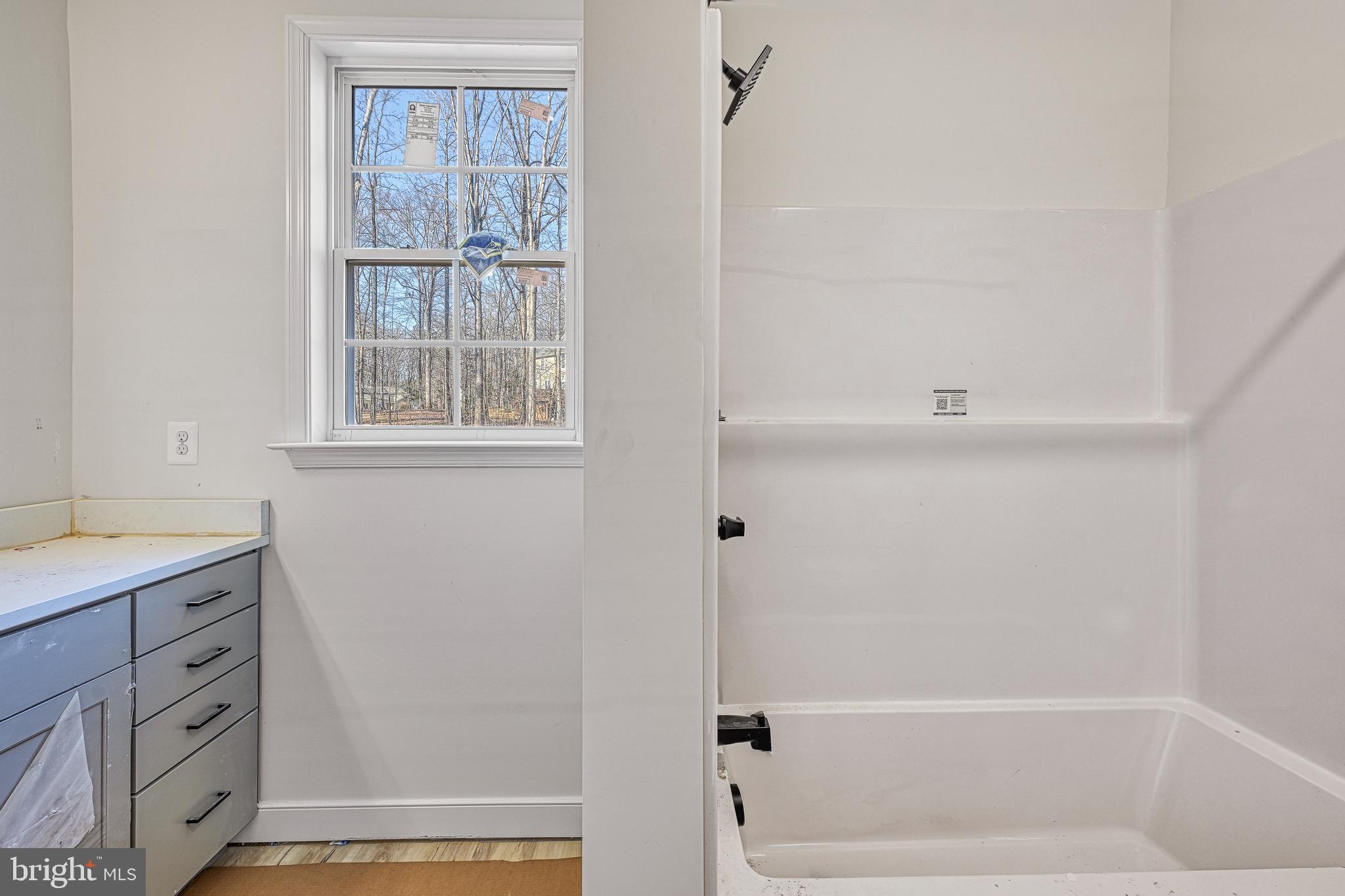 COVENANT COVE - Residential