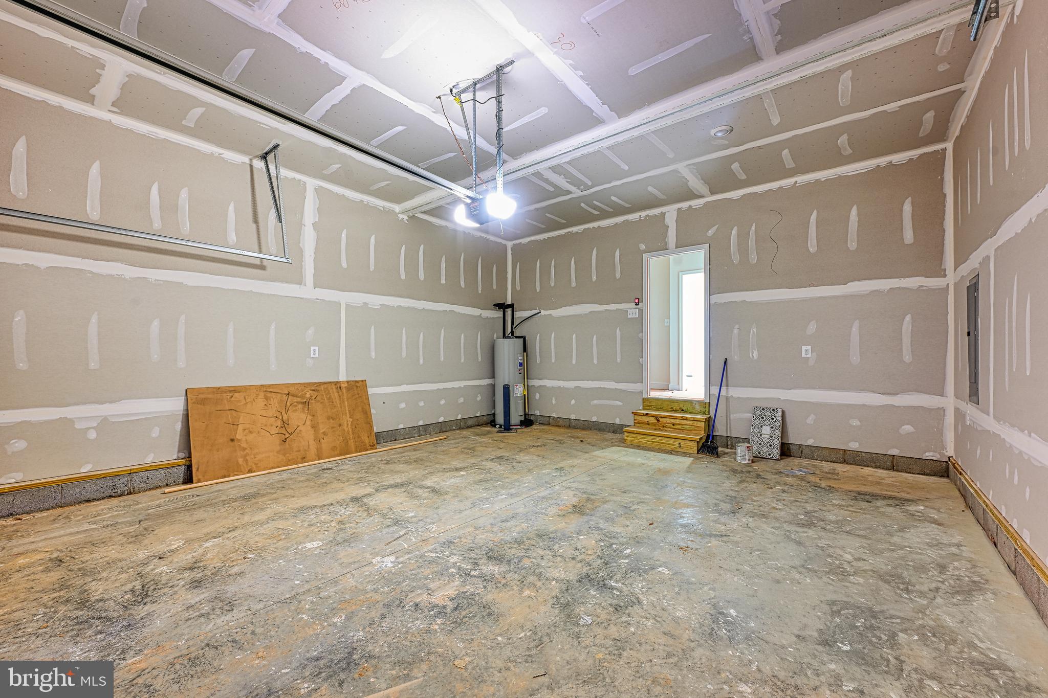 COVENANT COVE - Residential