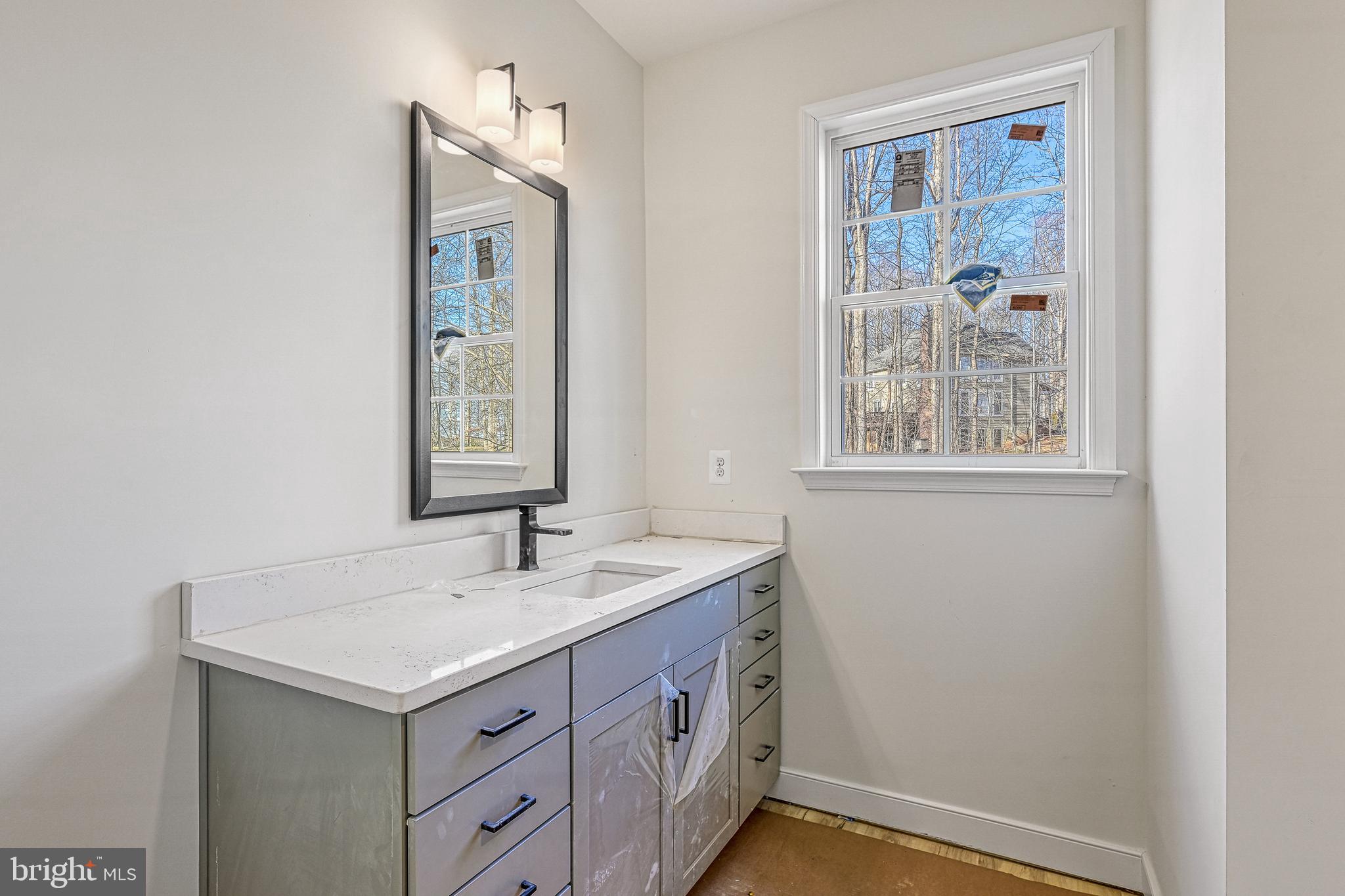 COVENANT COVE - Residential