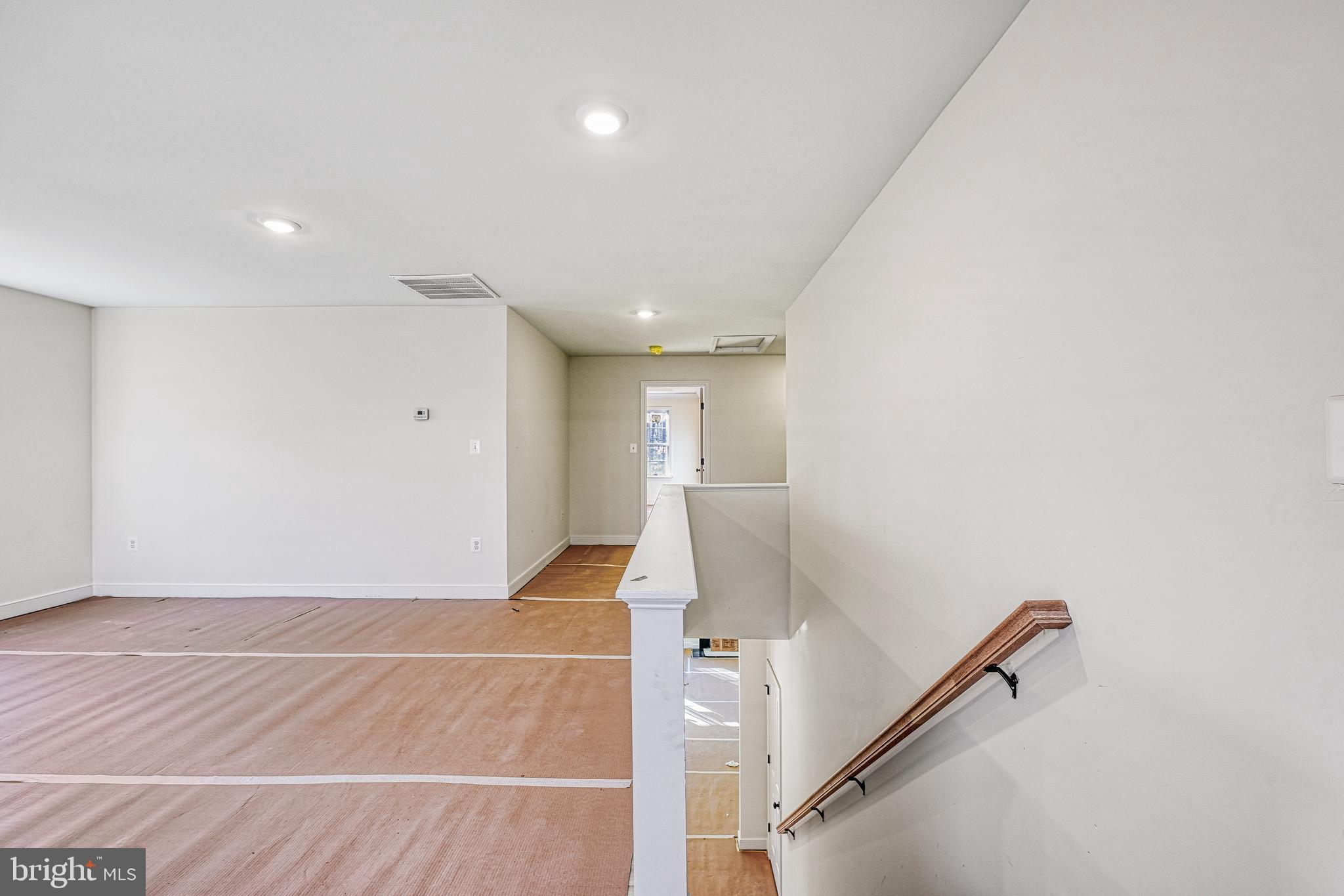 COVENANT COVE - Residential