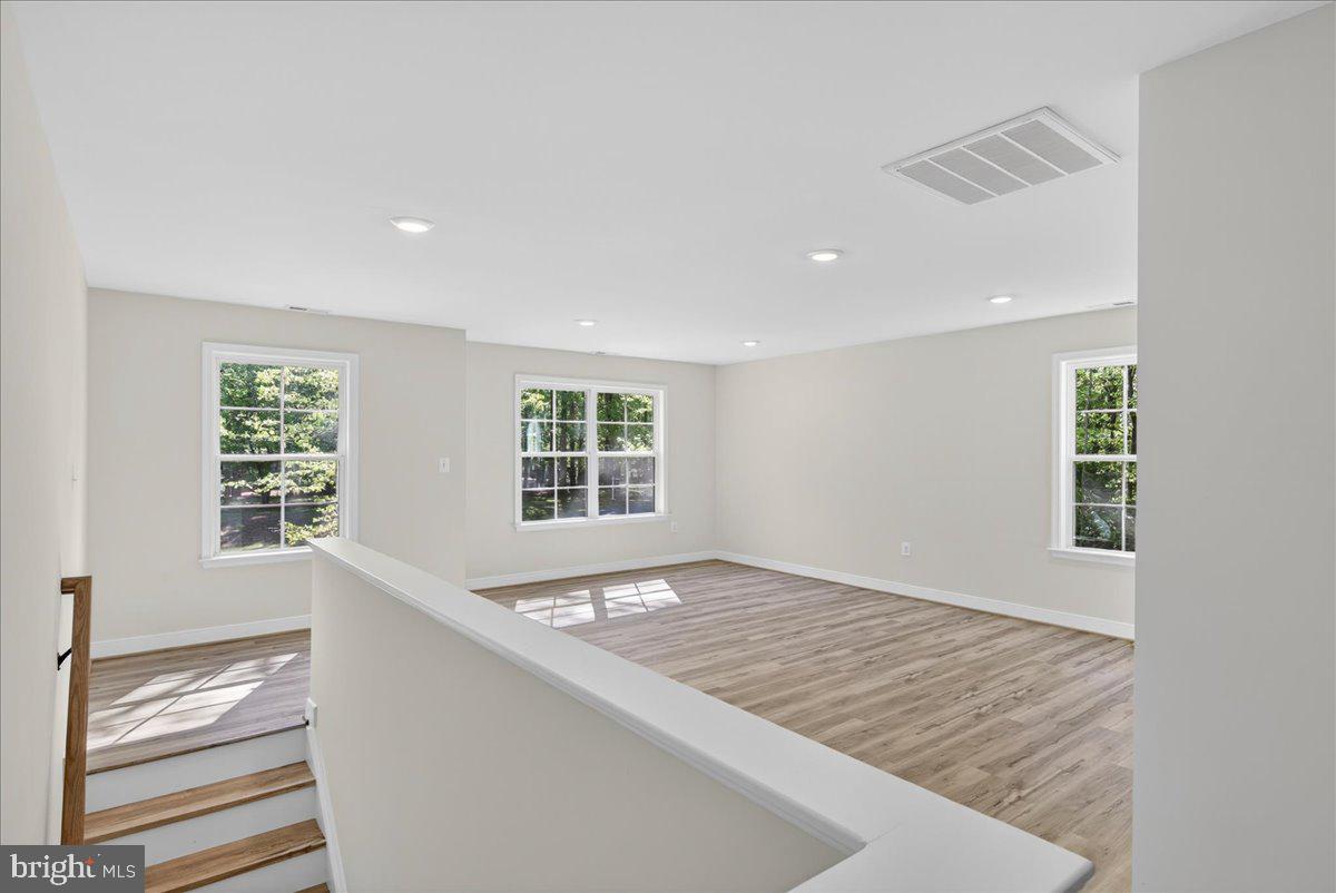 COVENANT COVE - Residential