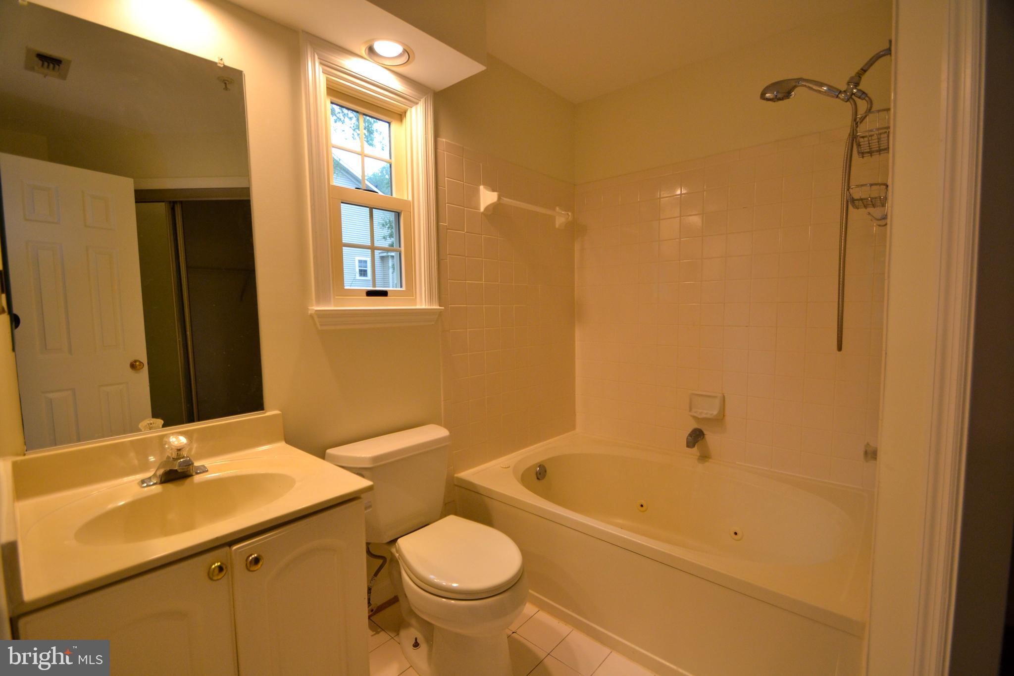 FALLS GABLE - Residential