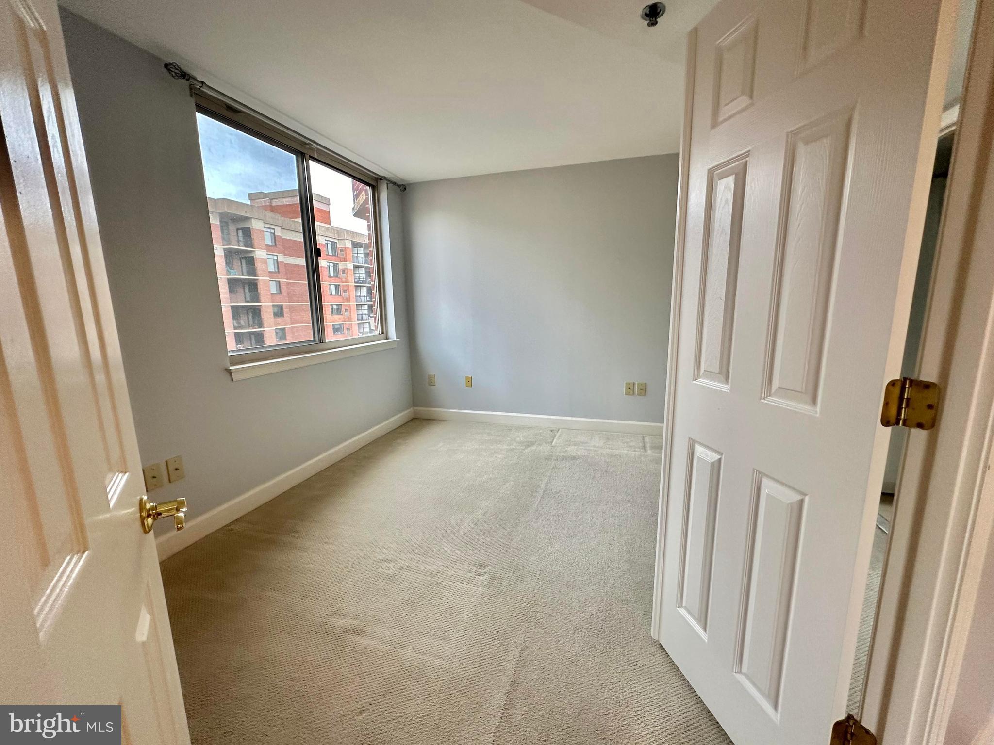 THE WILLIAMSBURG - Residential Lease