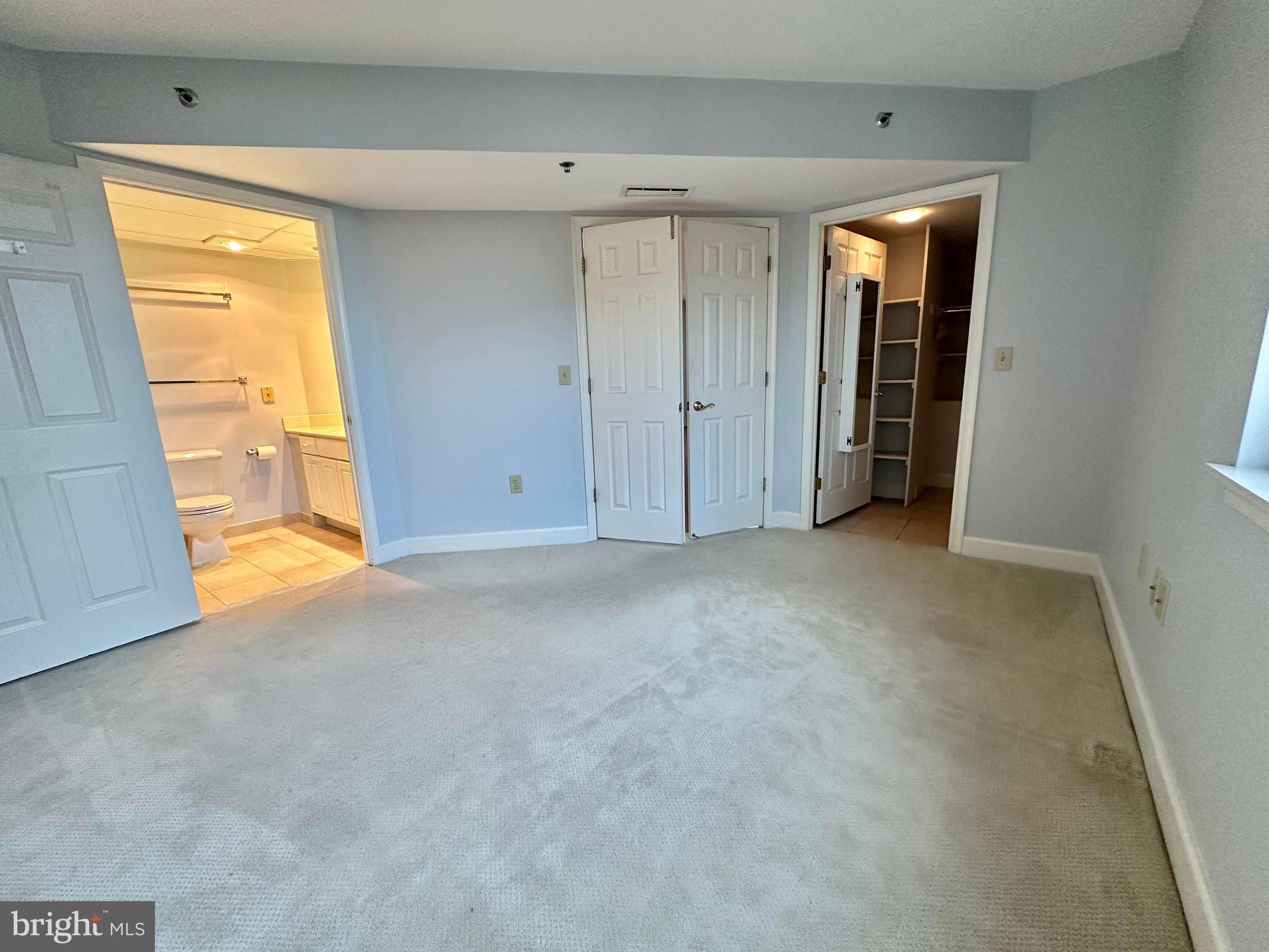 THE WILLIAMSBURG - Residential Lease