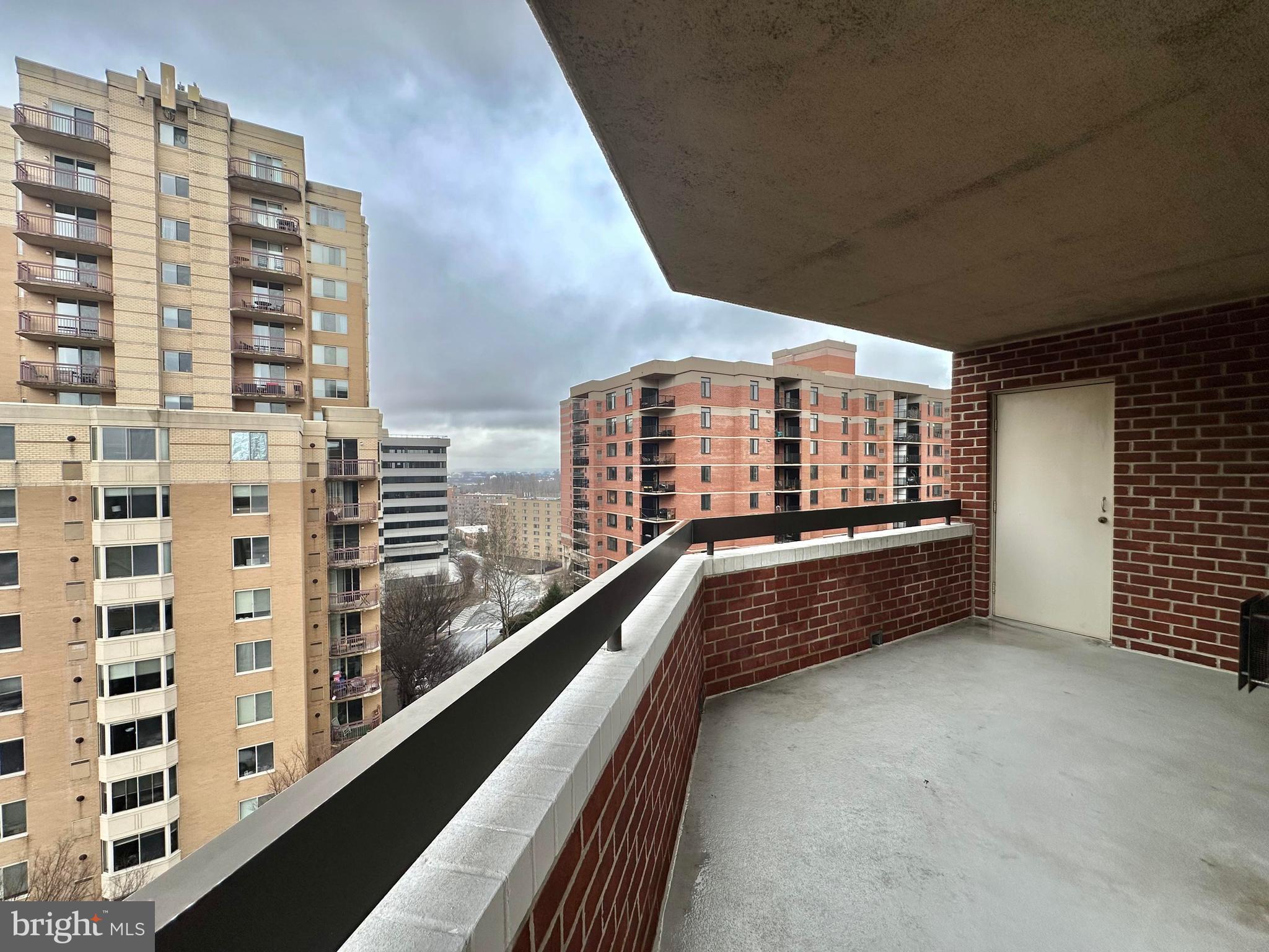 THE WILLIAMSBURG - Residential Lease