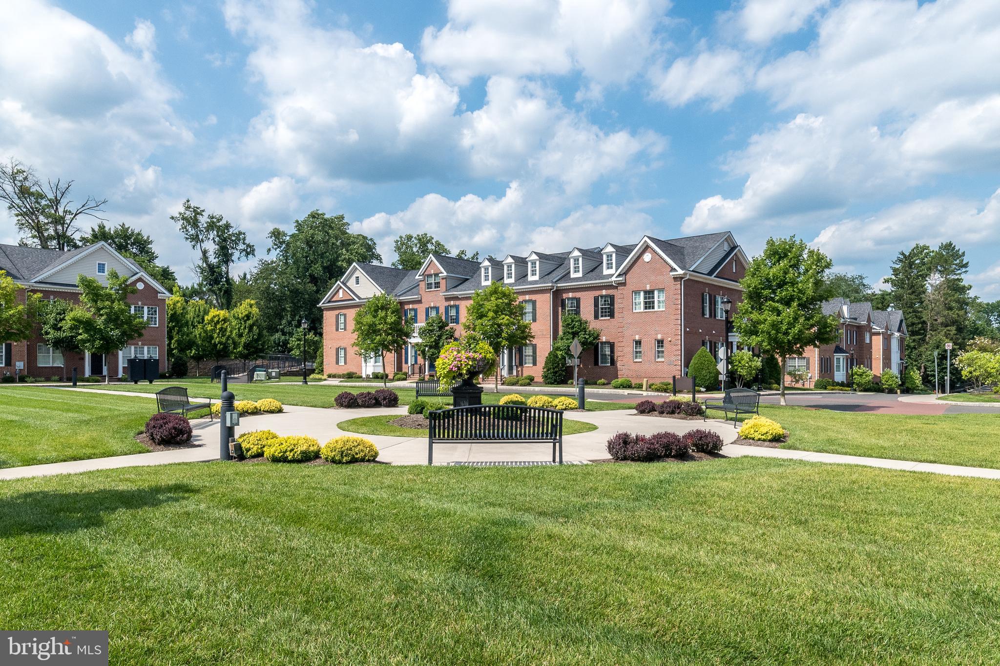17 CREEKVIEW LANE