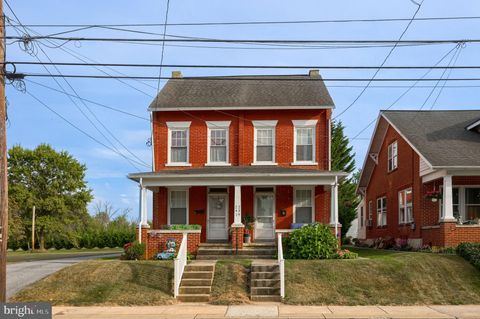 Photo of 239 E High Street, MANHEIM, PA 17545 (MLS # PALA2078566)