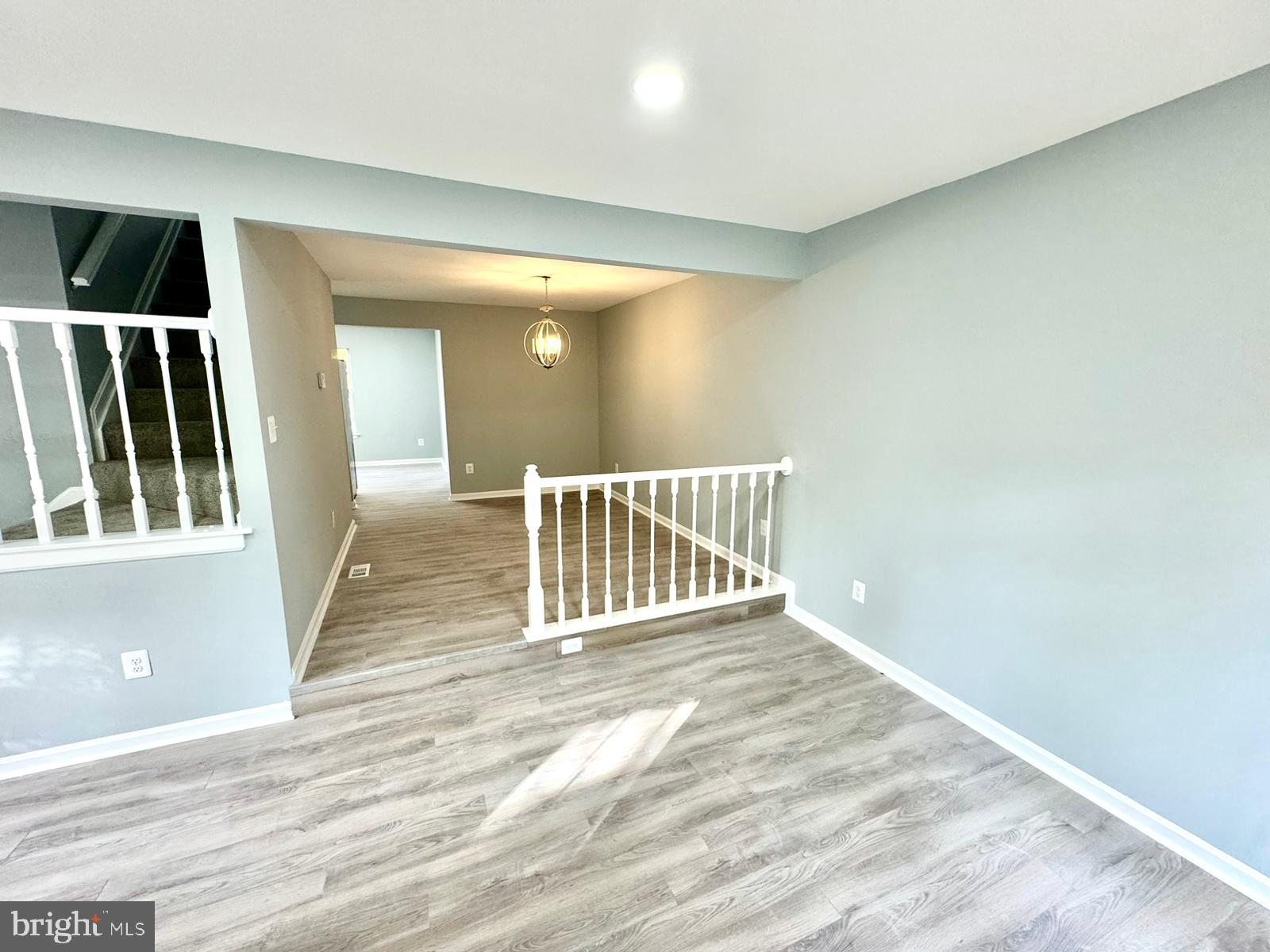 LAUREL HEIGHTS - Residential