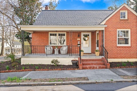 Homes For Sale - 31 E Germain Street<br/> WINCHESTER, VA 22601